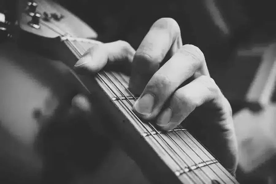 3 Guitar Styles And The Pros And Cons Of Learning Them - MusicStreet