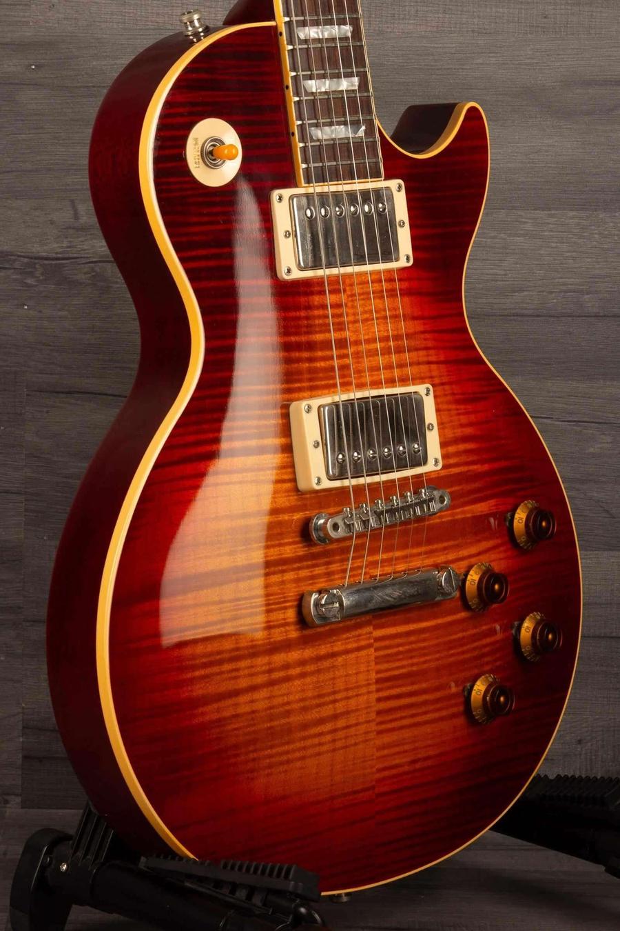 USED - Gibson 1988 Les Paul Pre Historic '59 with flame top and original case.