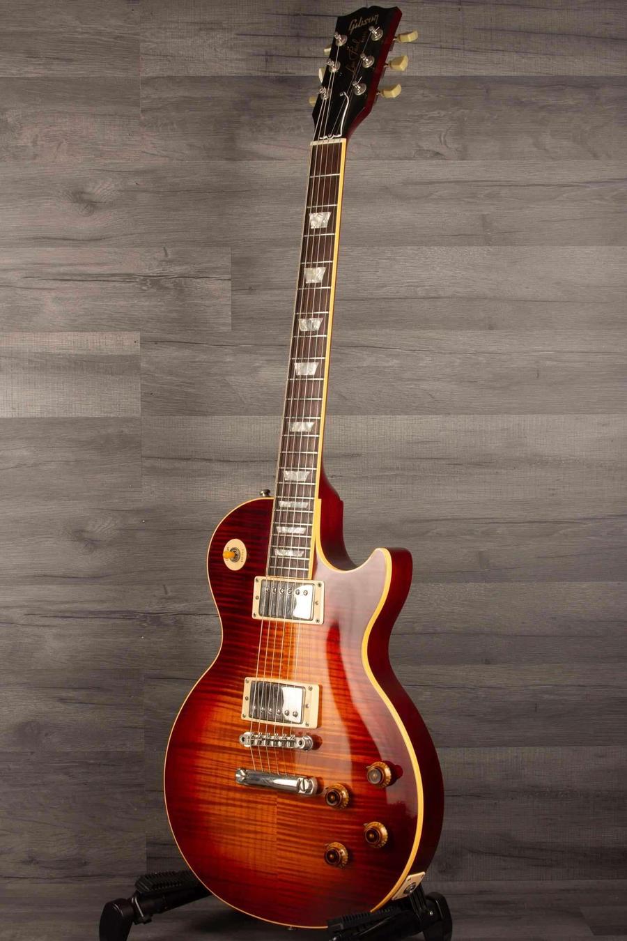 USED - Gibson 1988 Les Paul Pre Historic '59 with incredible flame top and original case.