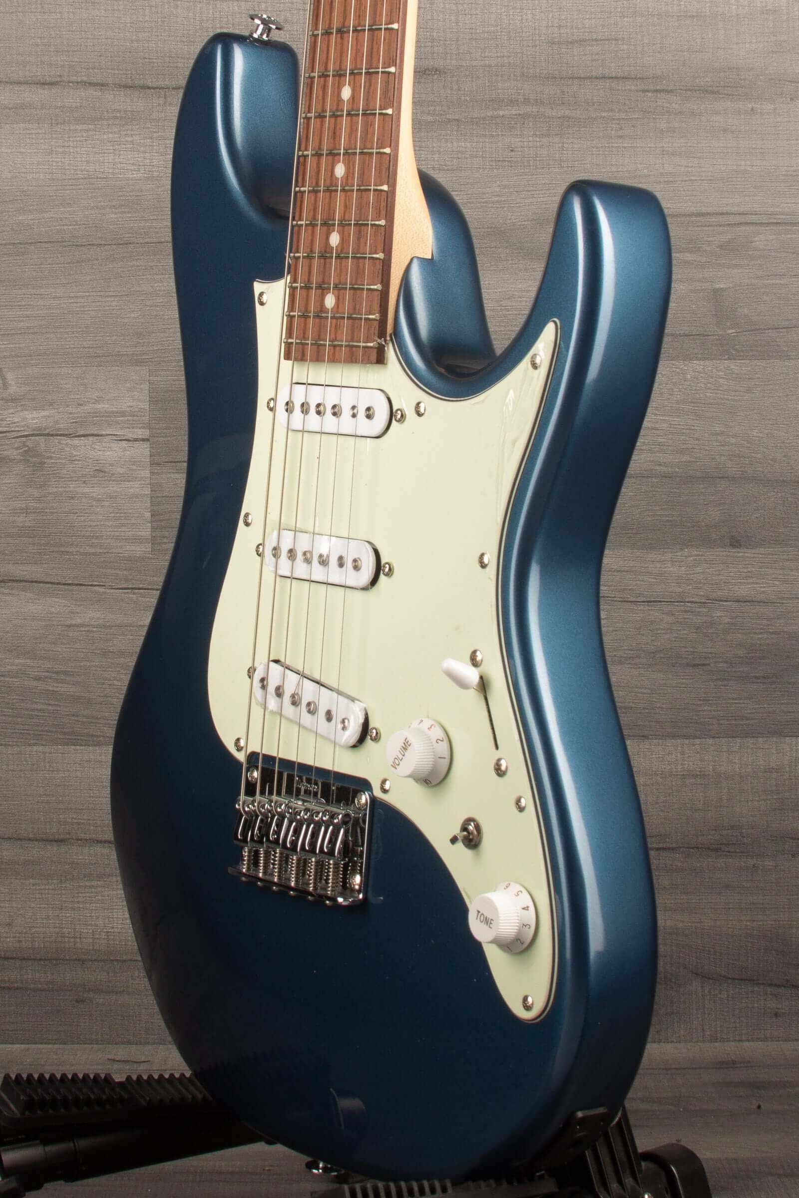 Ibanez AZES31-AOC