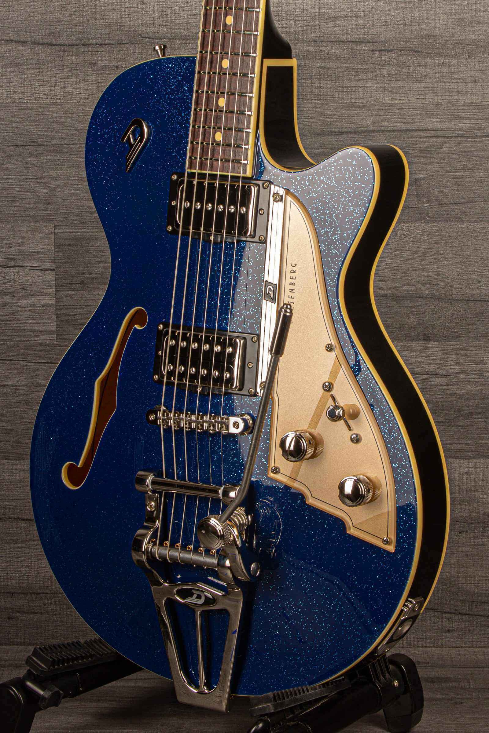 Duesenberg Starplayer Tv In Blue Sparkle With Hard Case | MusicStreet
