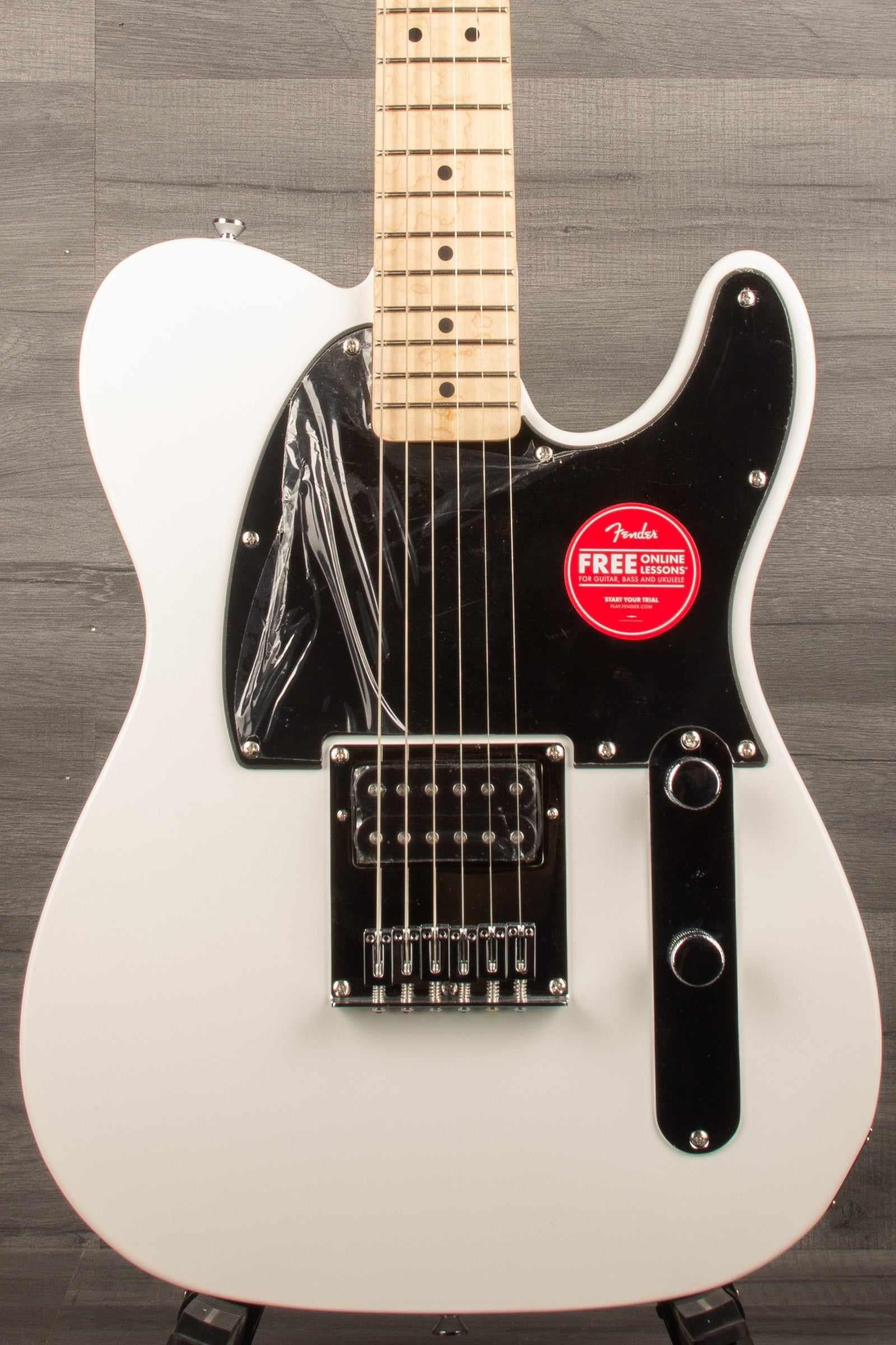 Squier Sonic® Esquire® H, Maple Fingerboard, Black Pickguard, Arctic White