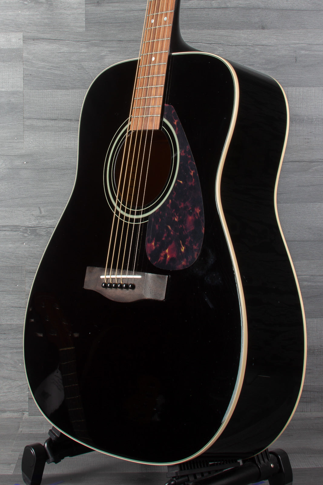 USED - Yamaha F370 Black