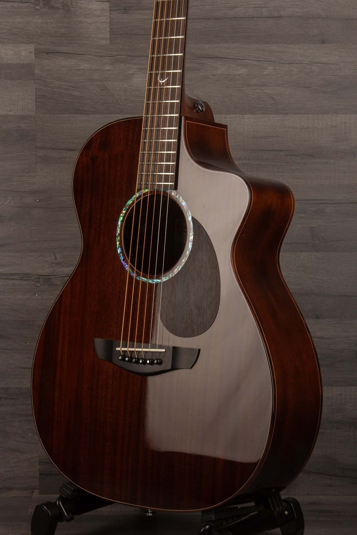 Faith LEGACY Dark Roast Series Earth CE Inc Case - MusicStreet