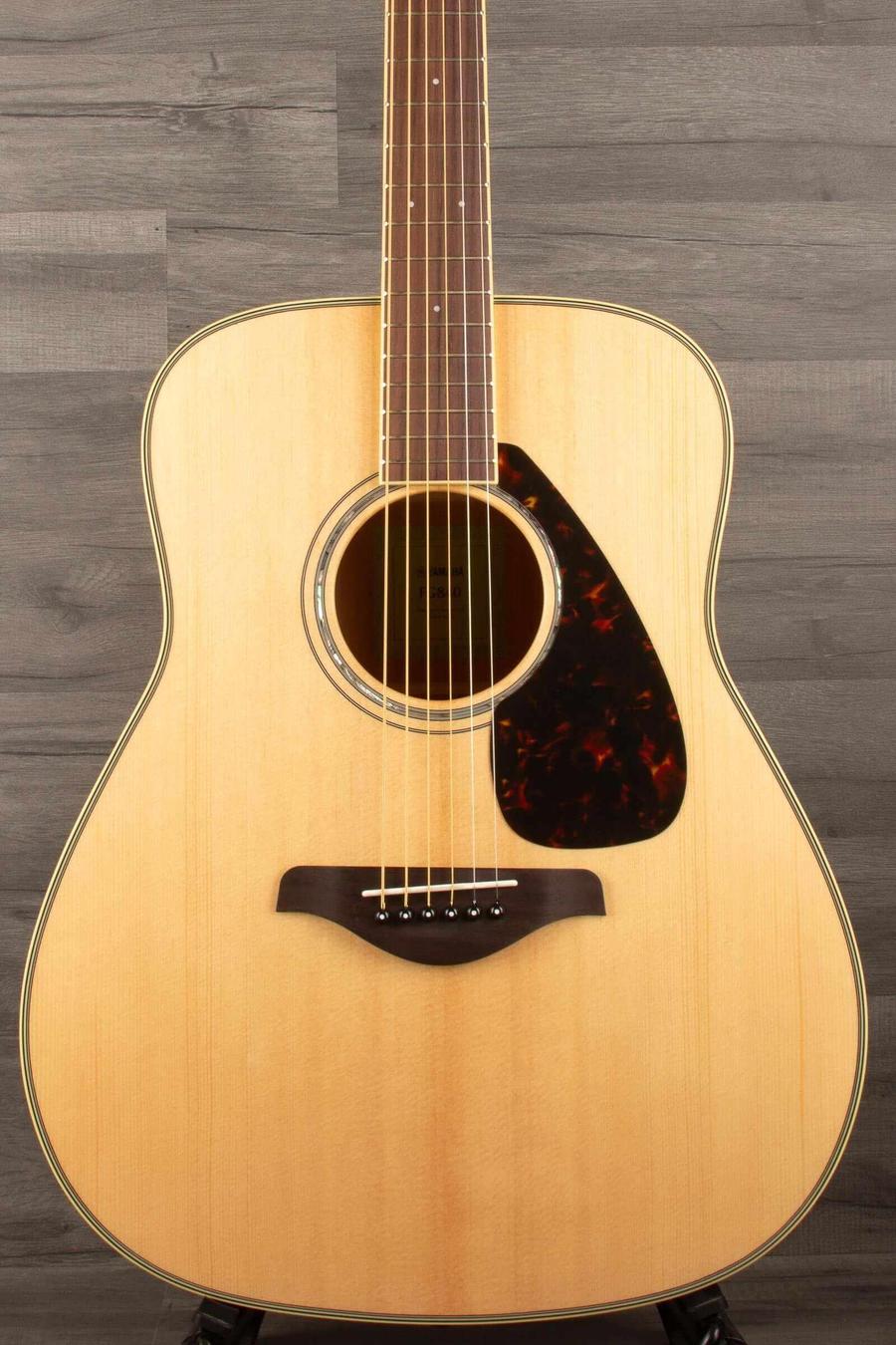 Yamaha FG840 Acoustic Guitar - Natural with scalloped bracing and classic design, perfect for acoustic sound.