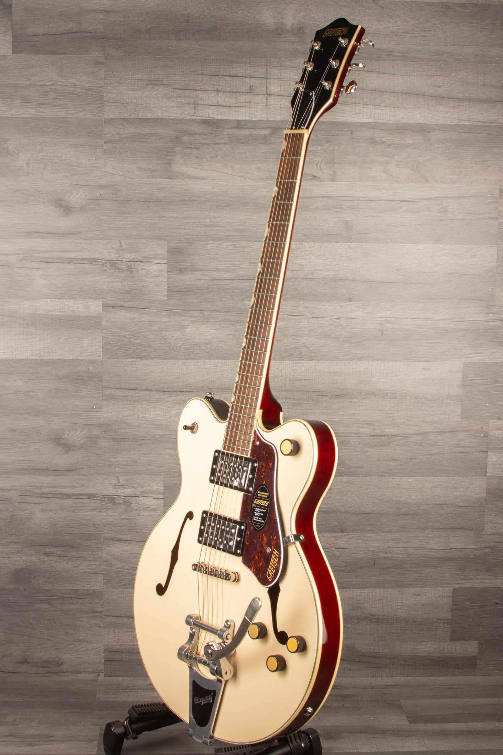 Gretsch G2622T Streamliner™ Center Block Double-Cut with Bigsby®, Laurel Fingerboard, Broad’Tron™ BT-3S Pickups, Vintage White