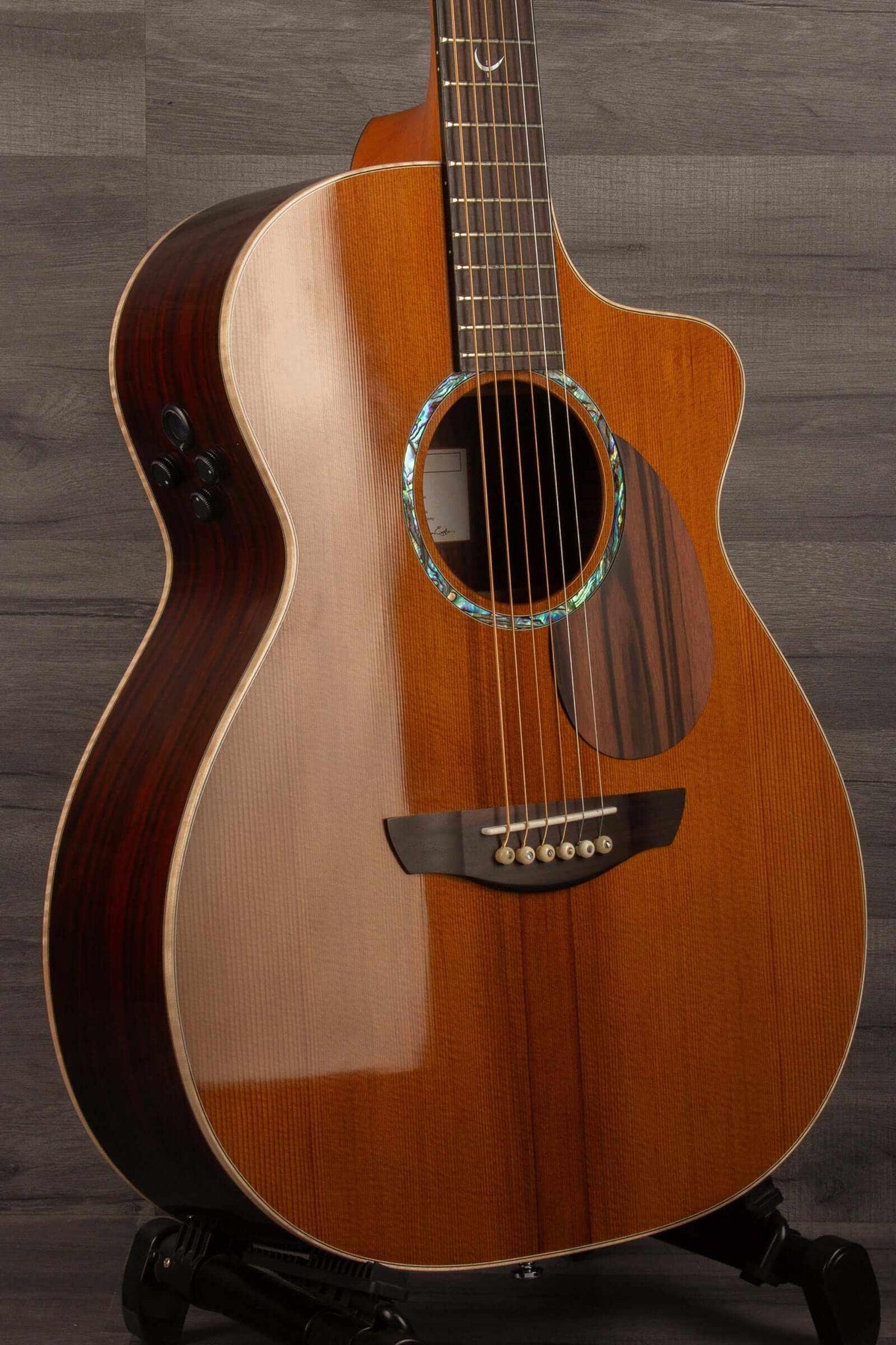 Faith LEGACY Rosewood Series Neptune CE Inc Case - MusicStreet