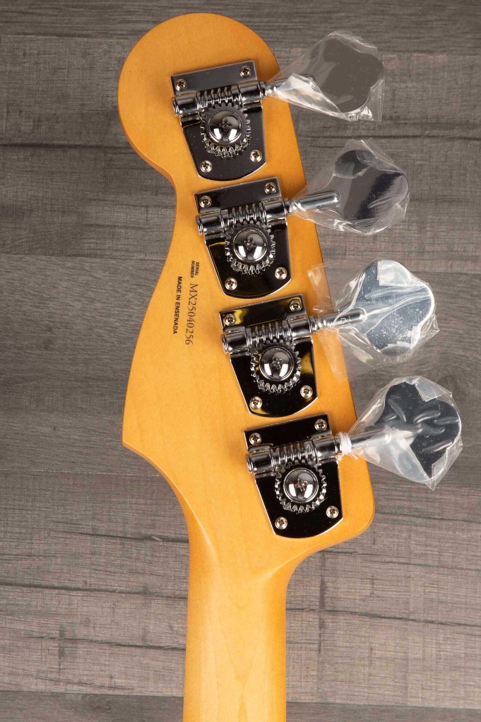 Fender Player II Modified Active Jazz Bass®, Maple Fingerboard, 3 Tone Sunburst