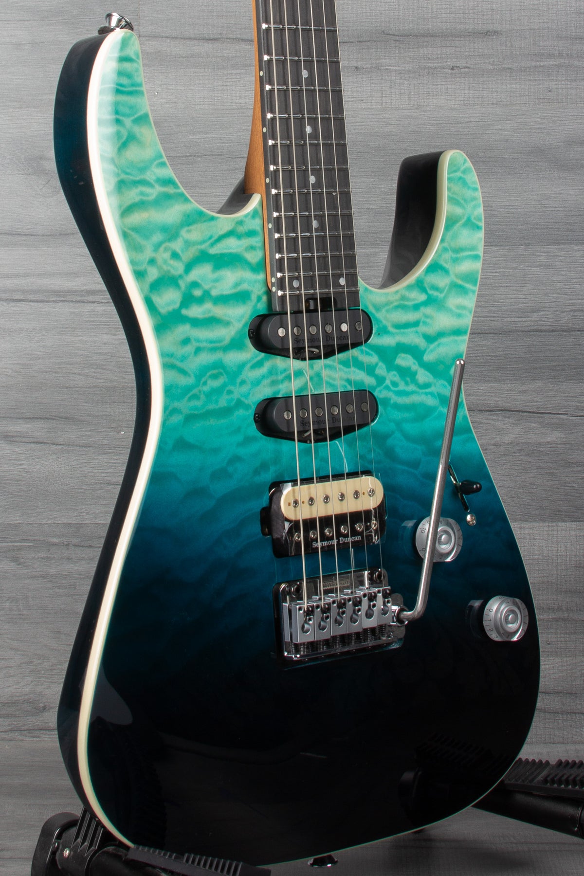 Charvel Pro-Mod Plus Dinky DK24 HSS 2PT EB QM with Ebony Fingerboard - Blue Curaçao