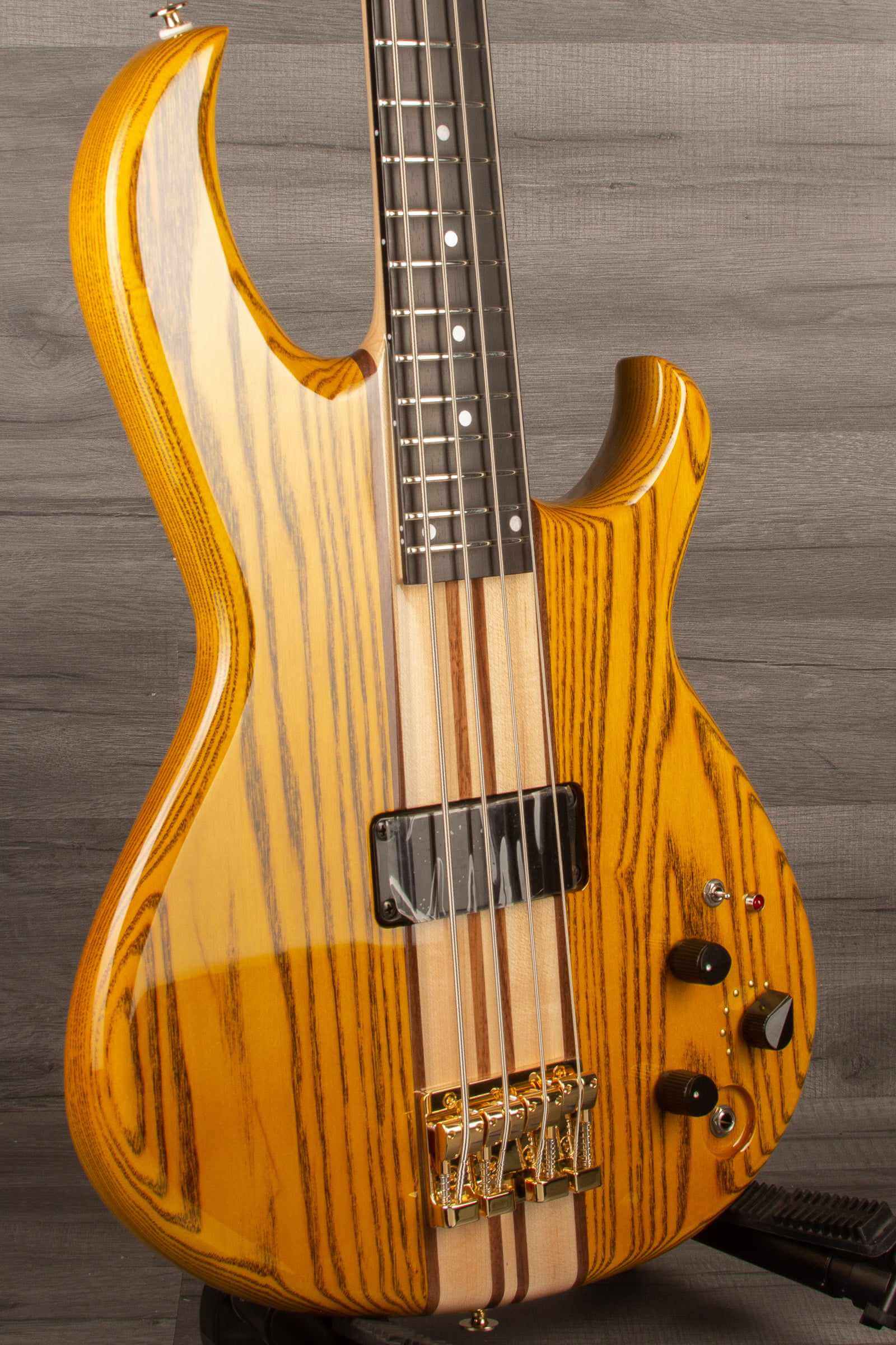 Aria SB-1000 (Japanese) Oak Finish - Bass Guitar