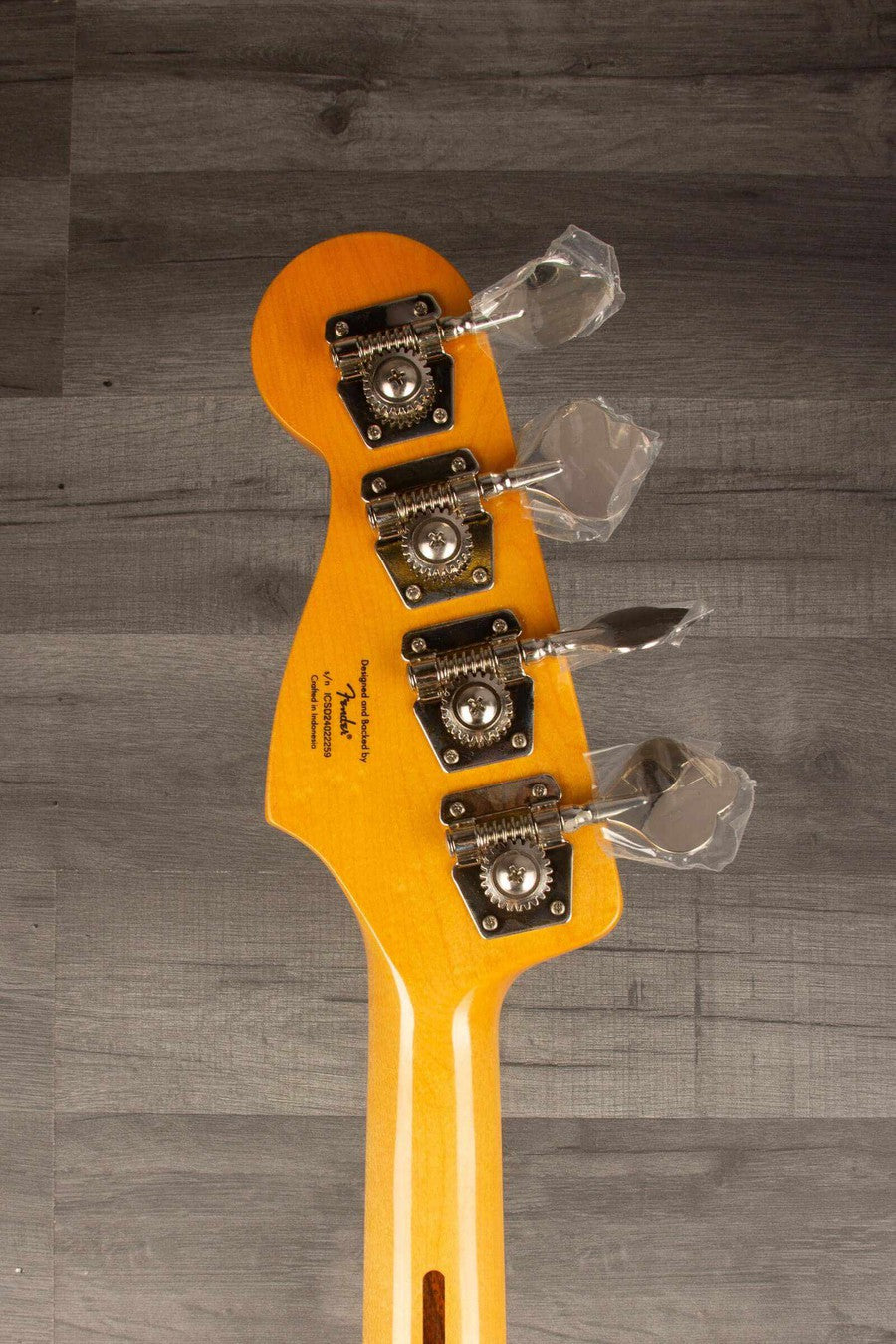 Squier Classic Vibe '70s Jazz Bass Guitar - 3 Tone Sunburst