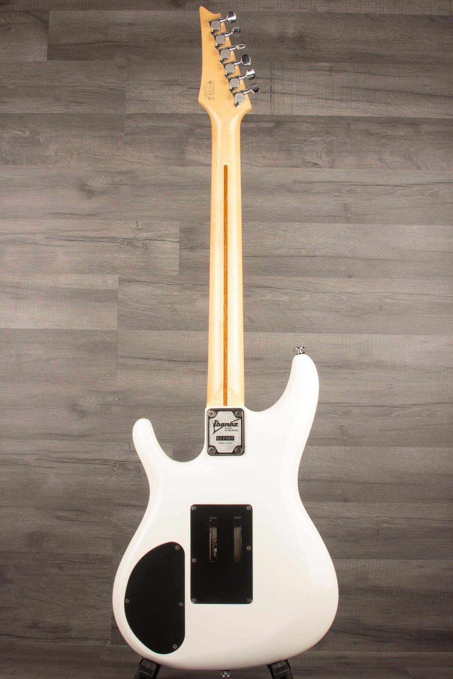 USED - Ibanez JS2400 Electric Guitar White