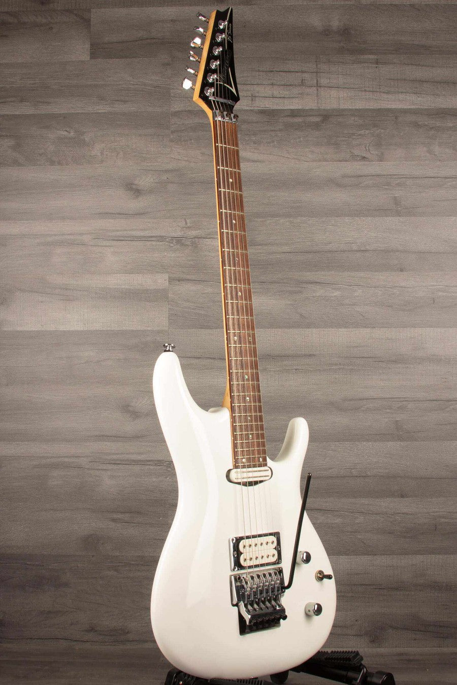 USED - Ibanez JS2400 Electric Guitar White