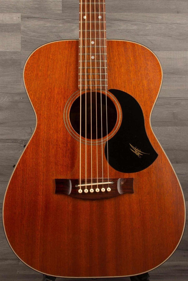 USED Maton M808 acoustic guitar with hard case, showcasing Sapele wood craftsmanship and rich tonal quality.