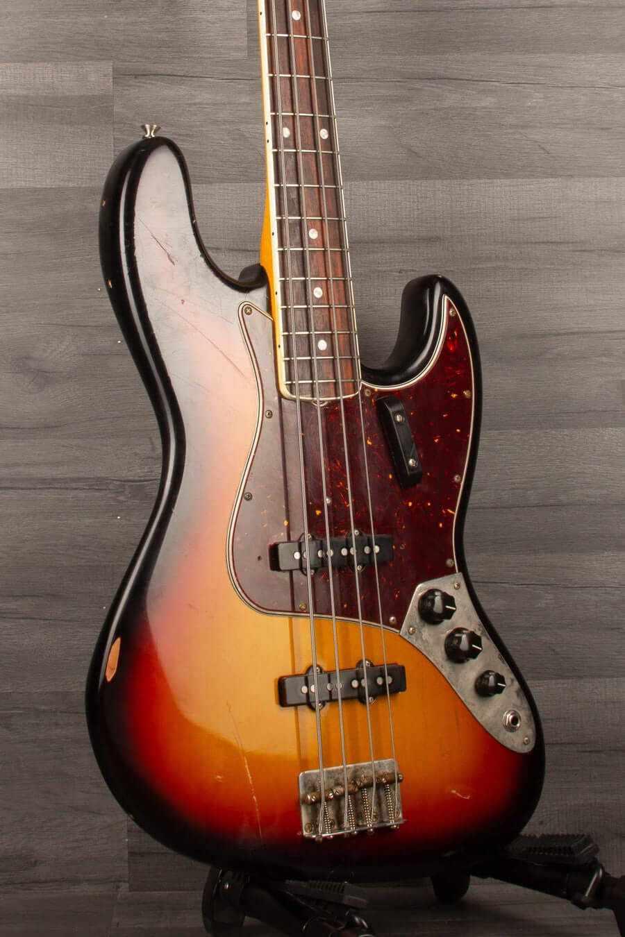 USED - Fender American Vintage II '66 Jazz Bass - 3 Tone Sunburst (aged finish)