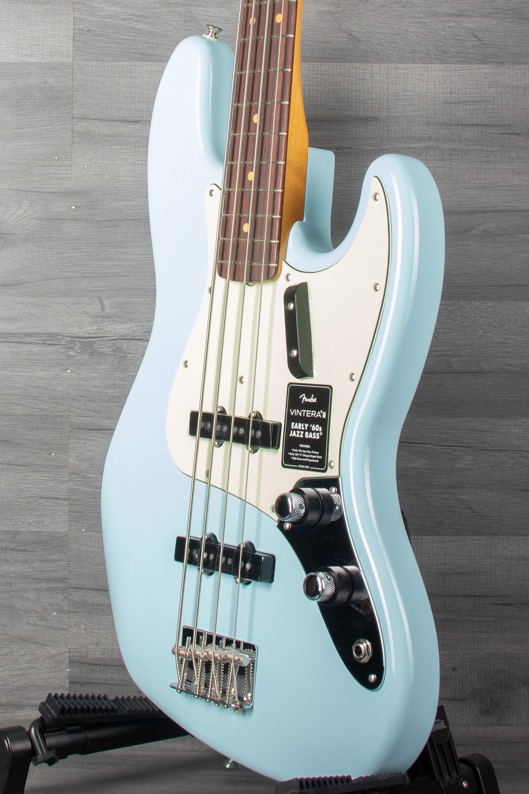 Fender Vintera III Early '60s Jazz Bass Sonic Blue