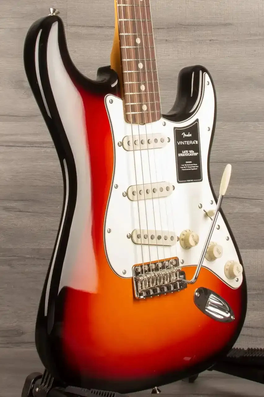 Fender Vintera® III Late '60s Stratocaster®, Rosewood Fingerboard, 3 Tone Sunburst - MusicStreet