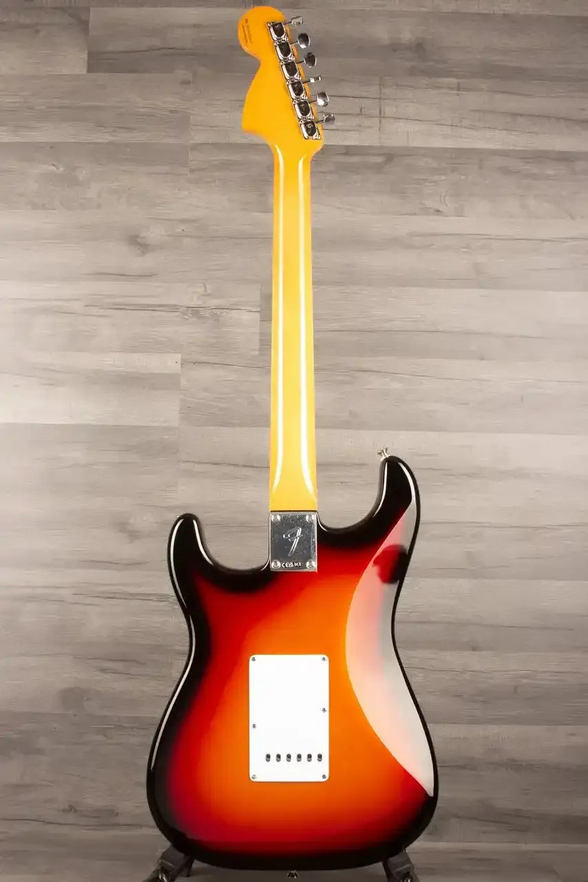 Fender Vintera® III Late '60s Stratocaster®, Rosewood Fingerboard, 3 Tone Sunburst - MusicStreet