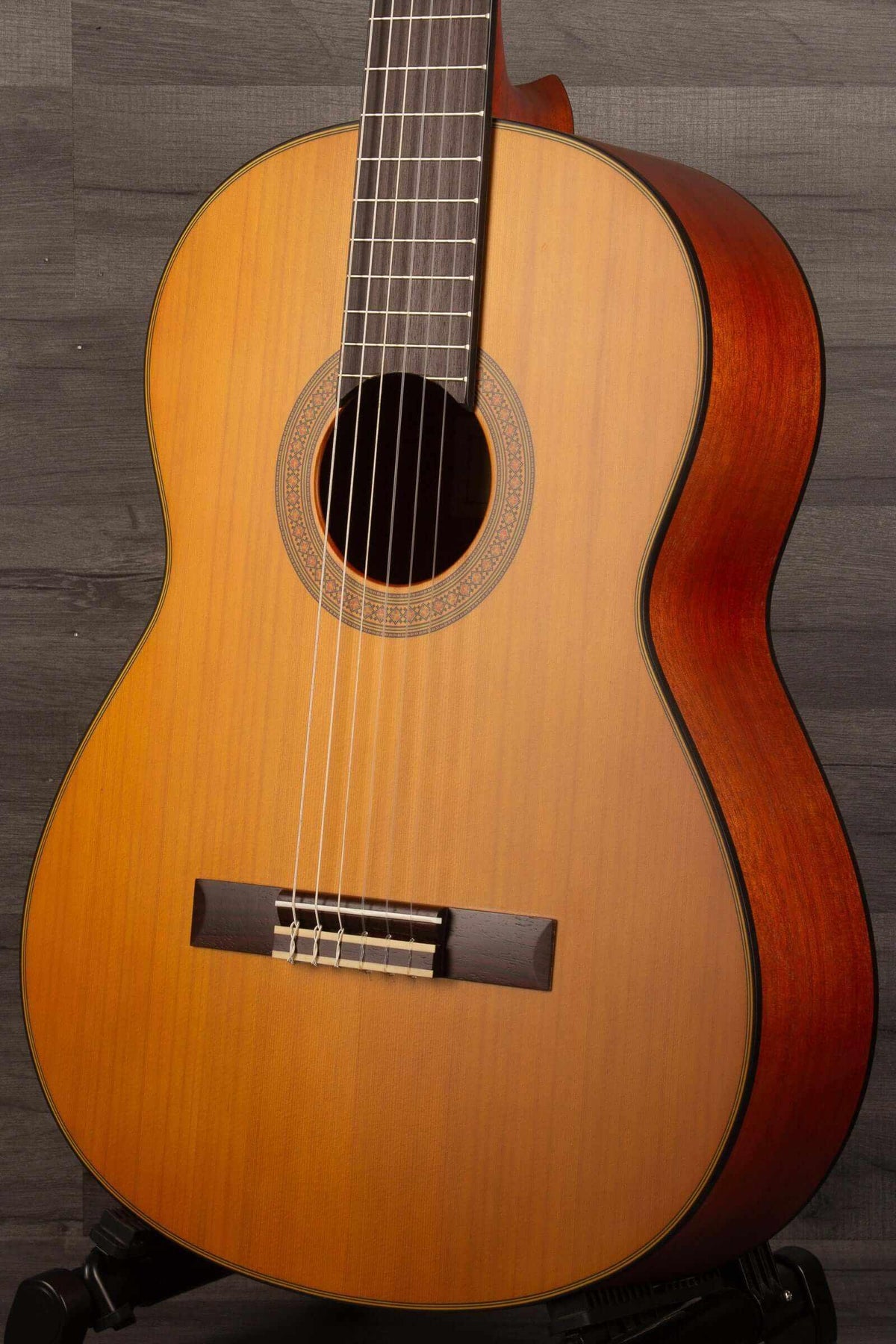 Yamaha CG122MC Classical Guitar - MusicStreet