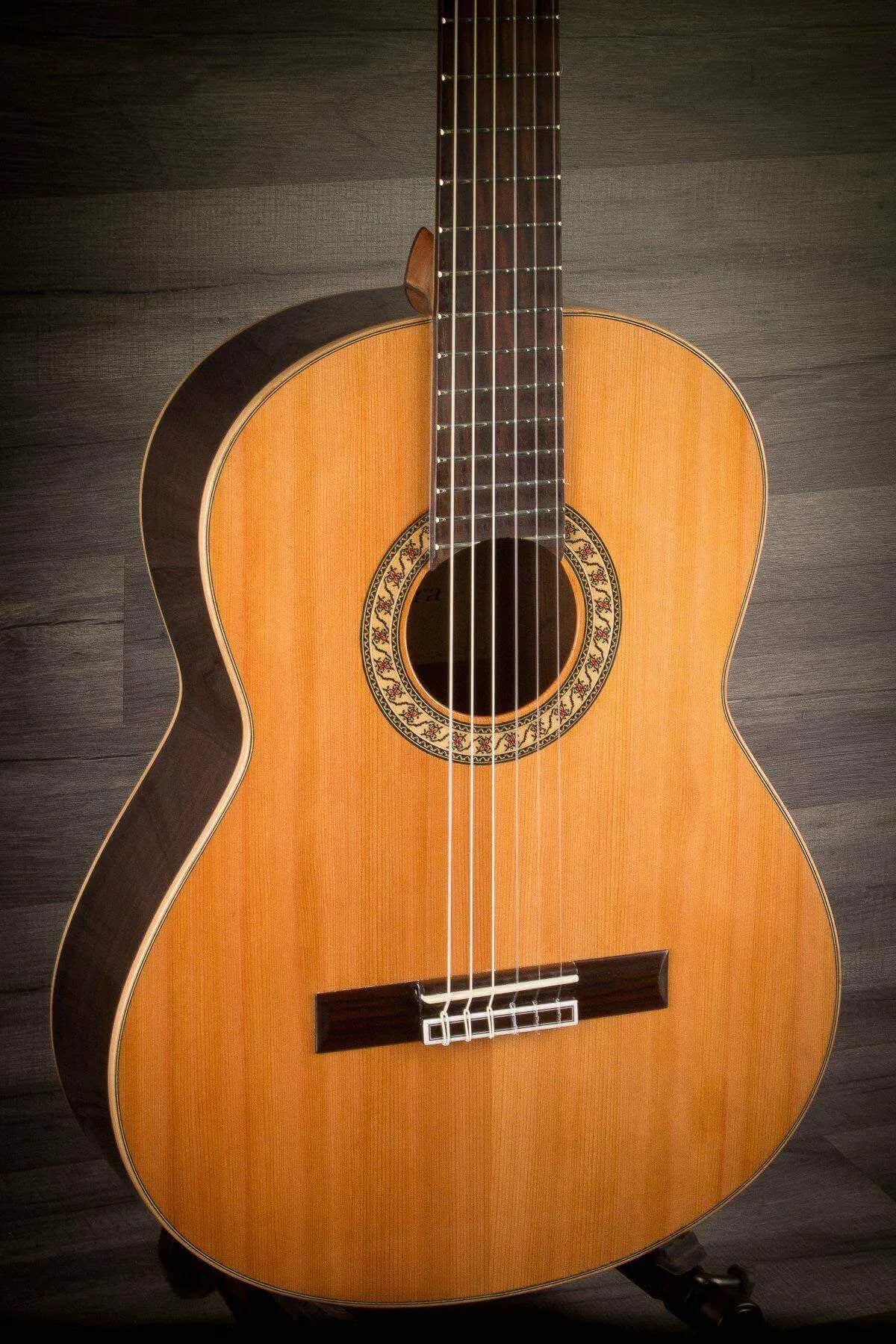 Admira A8 Classical Guitar