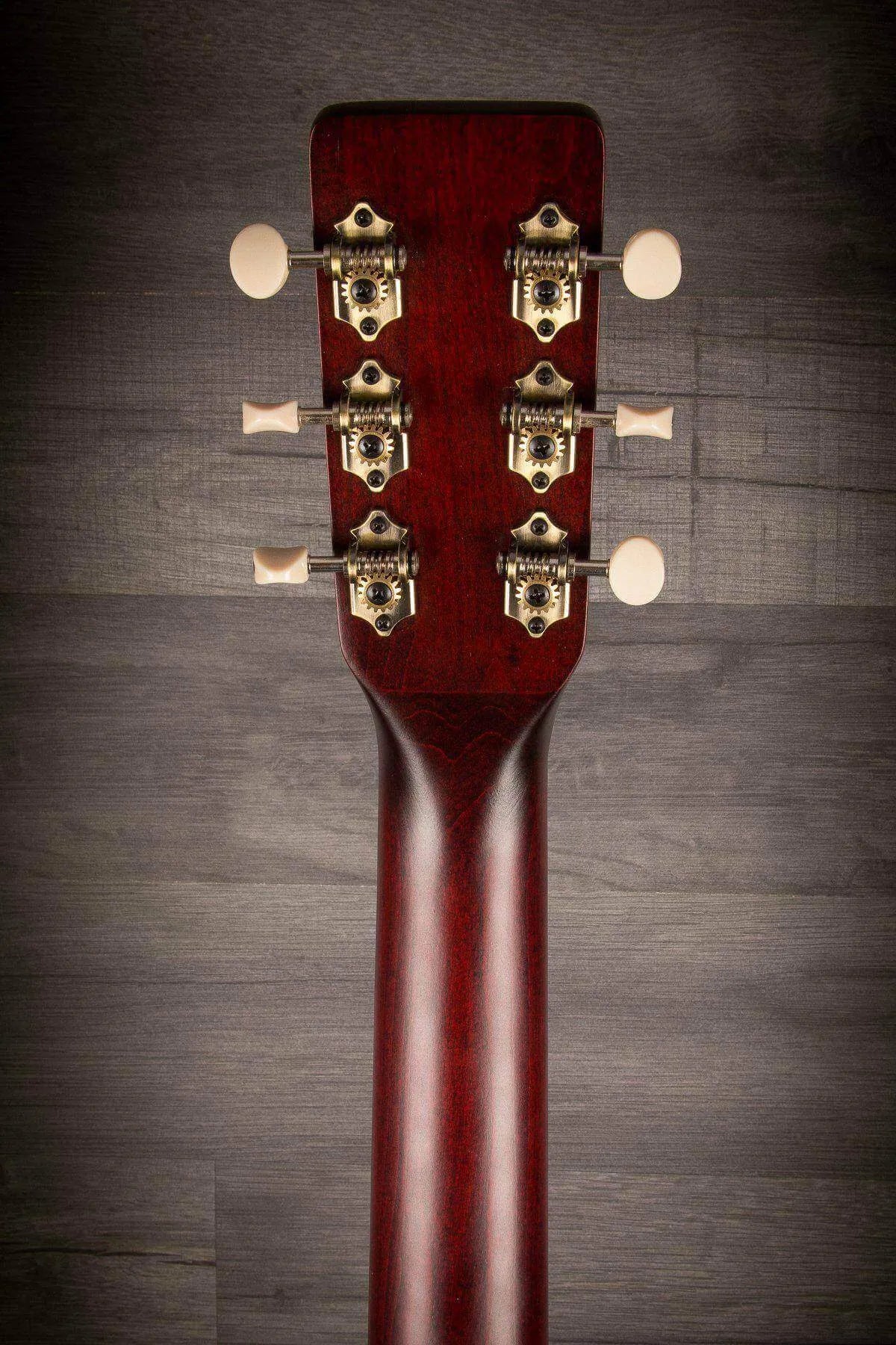 Art & Lutherie Americana Tennessee Red CW QIT