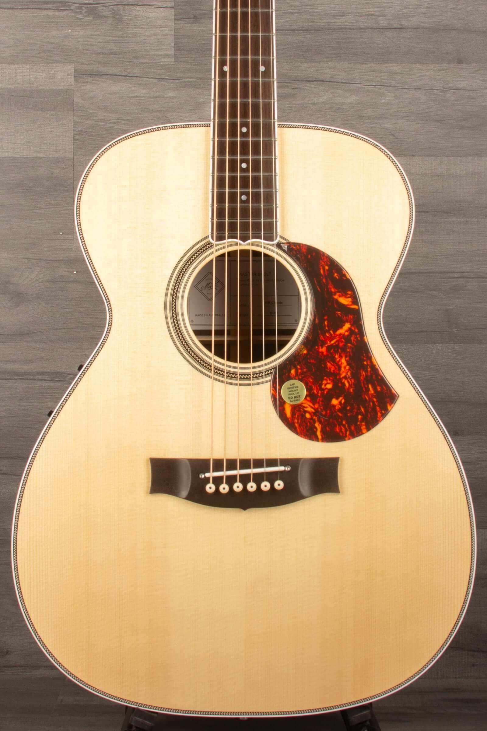 Maton Masterbuilt Classic