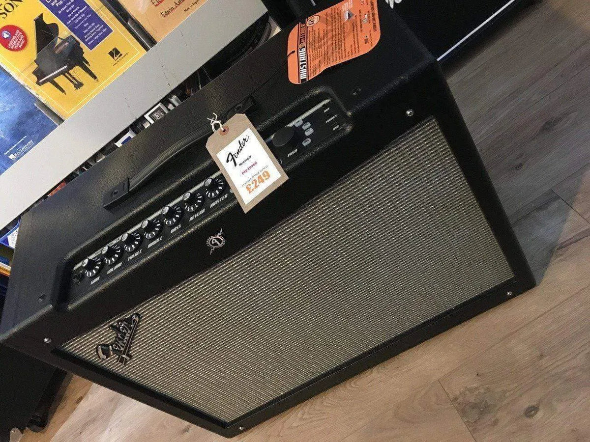 USED - Fender Mustang Iv (V2) Guitar Amplifier Inc Foot Controllers