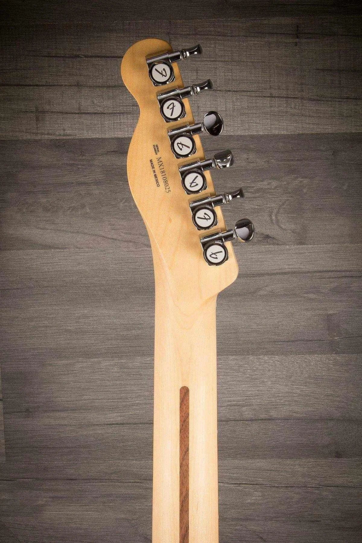 Fender Deluxe Nashville Telecaster in Daphne Blue