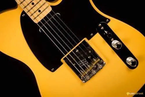 USED - Fender American Vintage '52 Telecaster Butterscotch Guitar