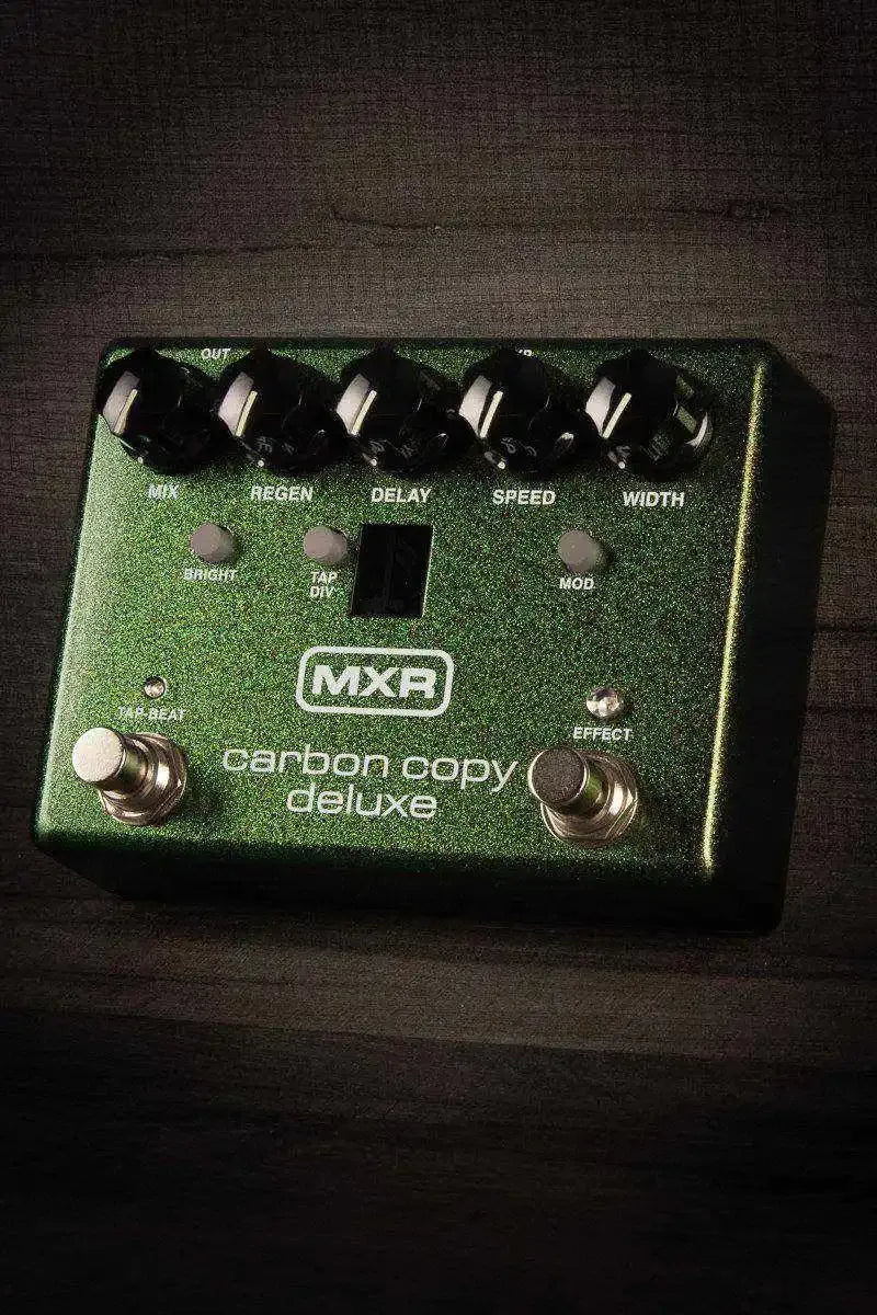 MXR Carbon Copy Deluxe