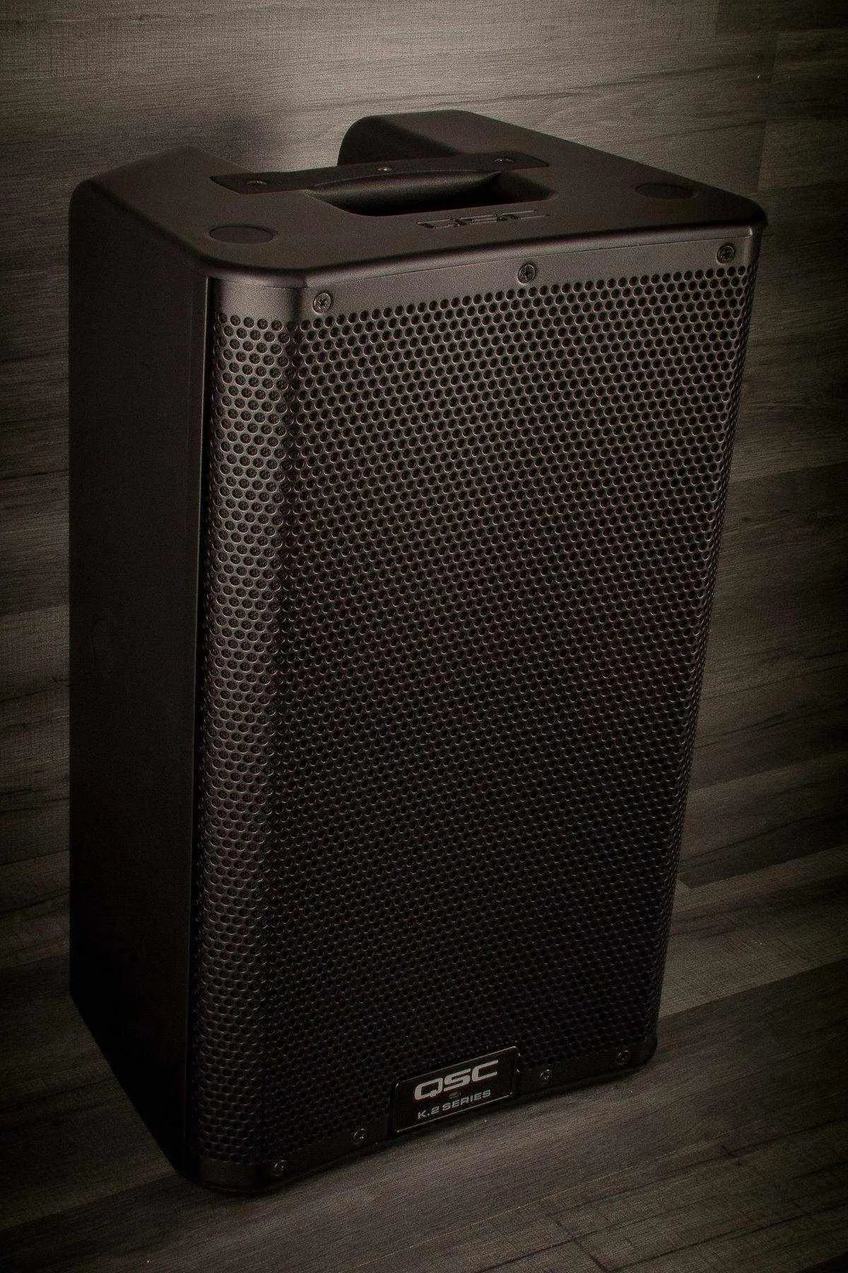 QSC K8.2