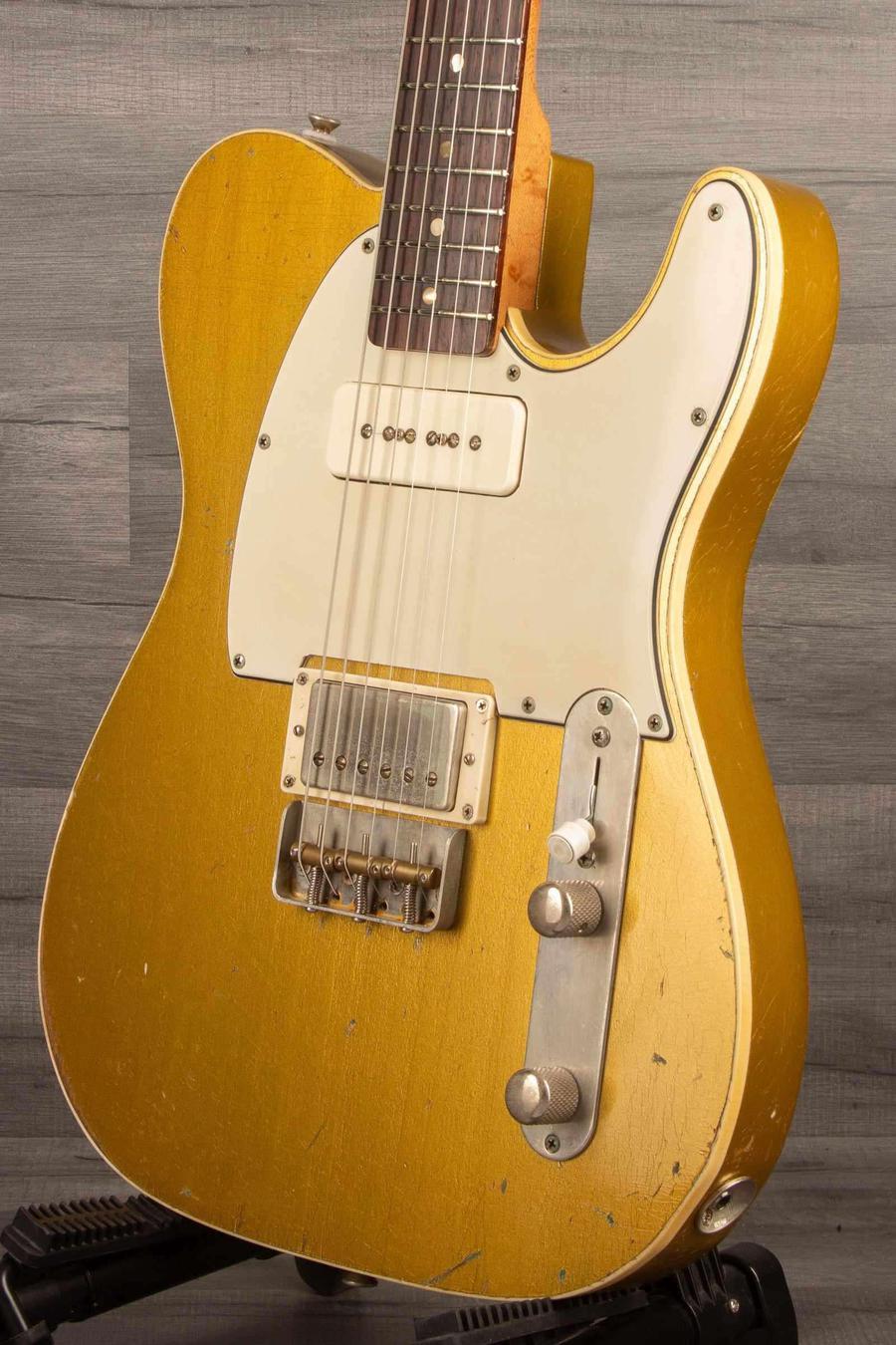 Regent 7 - Duophonic All Gold electric guitar with Birdseye Maple neck and vintage hardware.