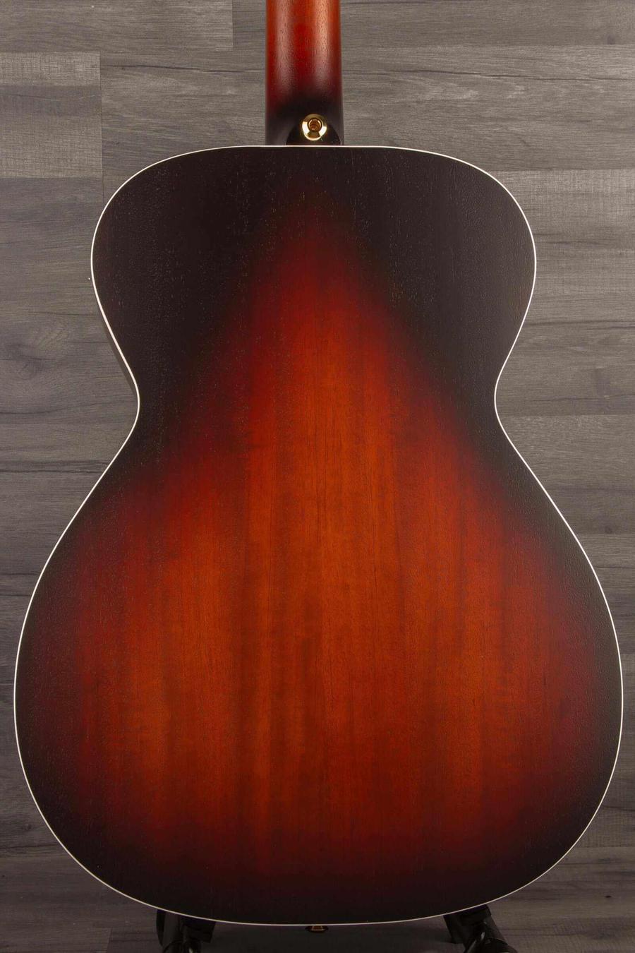 Maton Troubadour Traditional Acoustic Guitar With AP5 Pro Pickup System - Sunburst
