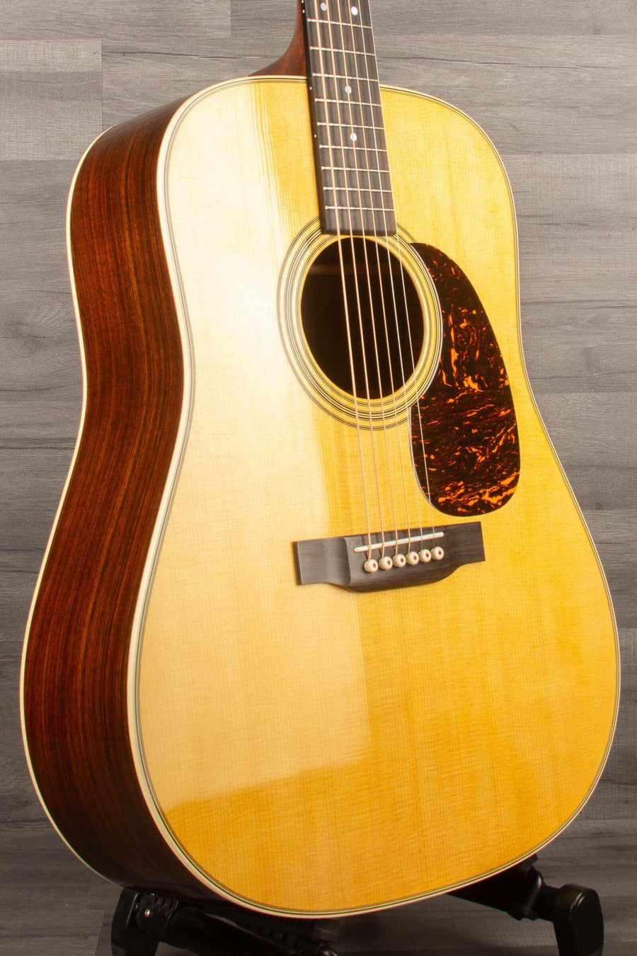 USED - Martin D-28 Acoustic guitar (2022)