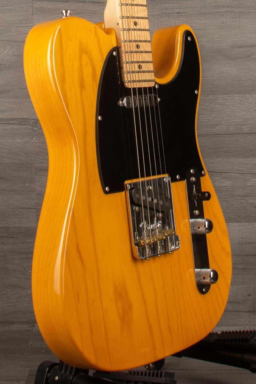 USED - Fender American Pro Telecaster - Butterscotch blonde, Maple neck