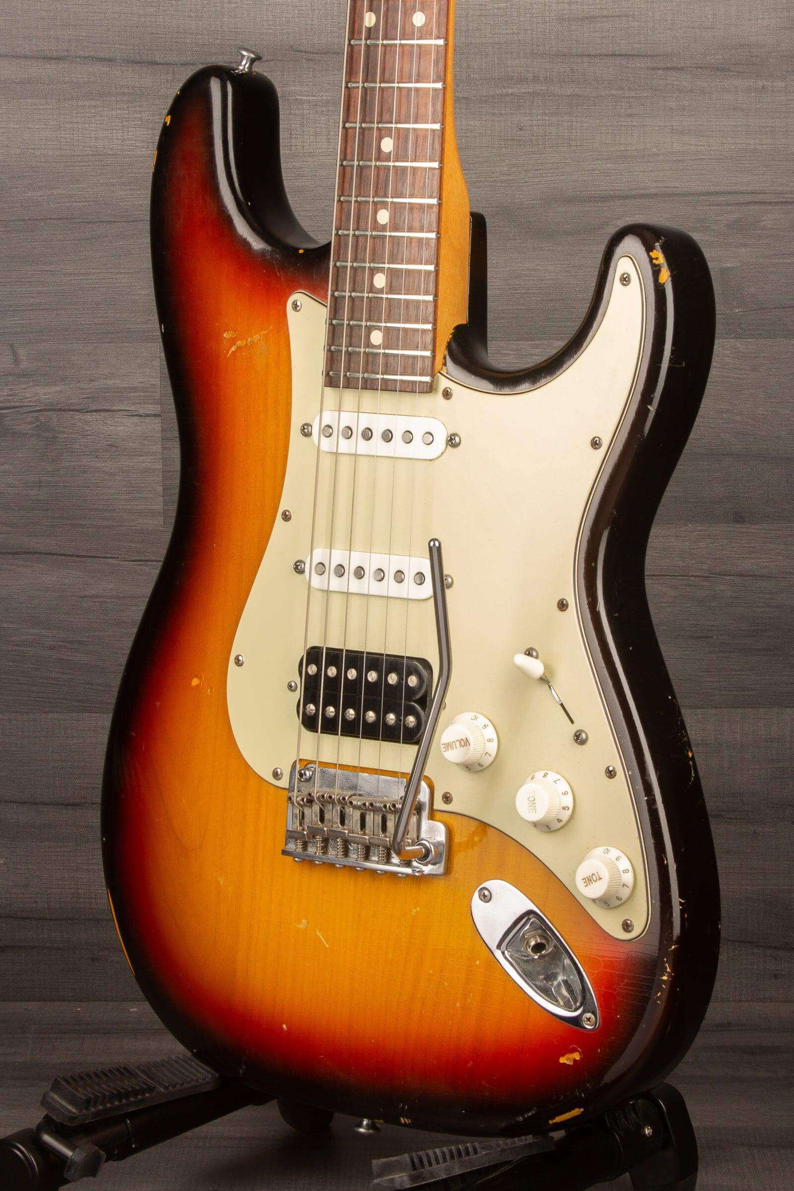 USED - Suhr Classic Antique HSS - 3 Tone Sunburst relic