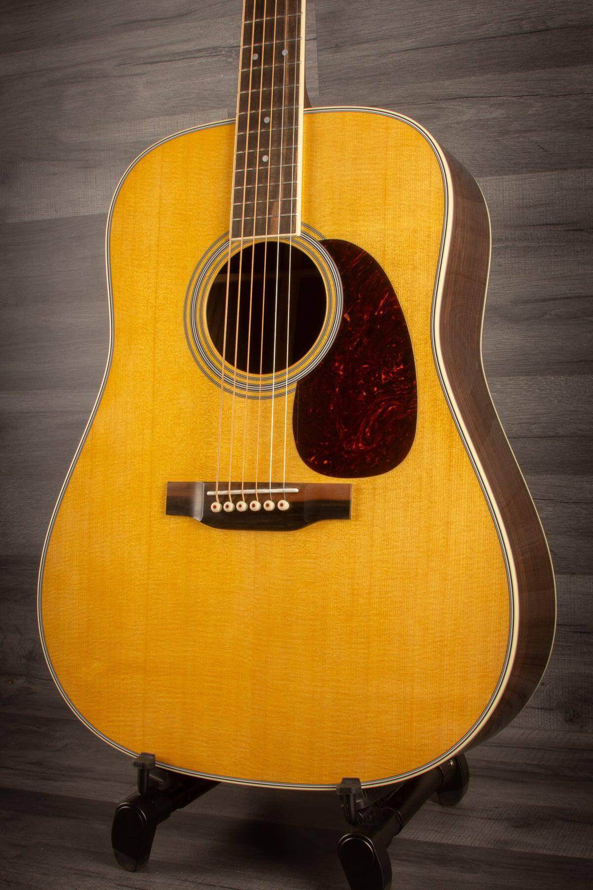 Martin D-35 Acoustic guitar