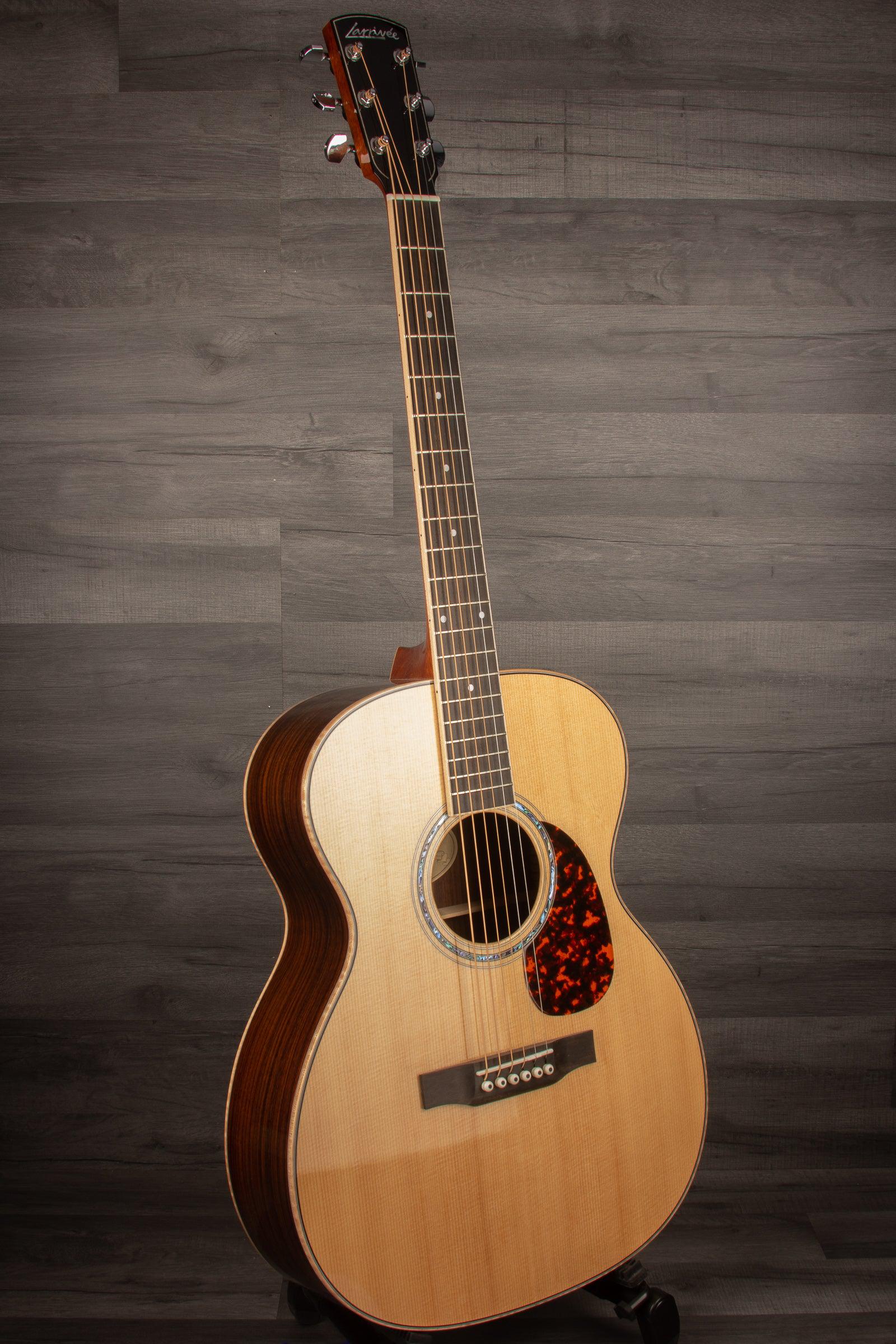Larrivee OM-09 Rosewood Acoustic Guitar, Natural - MusicStreet