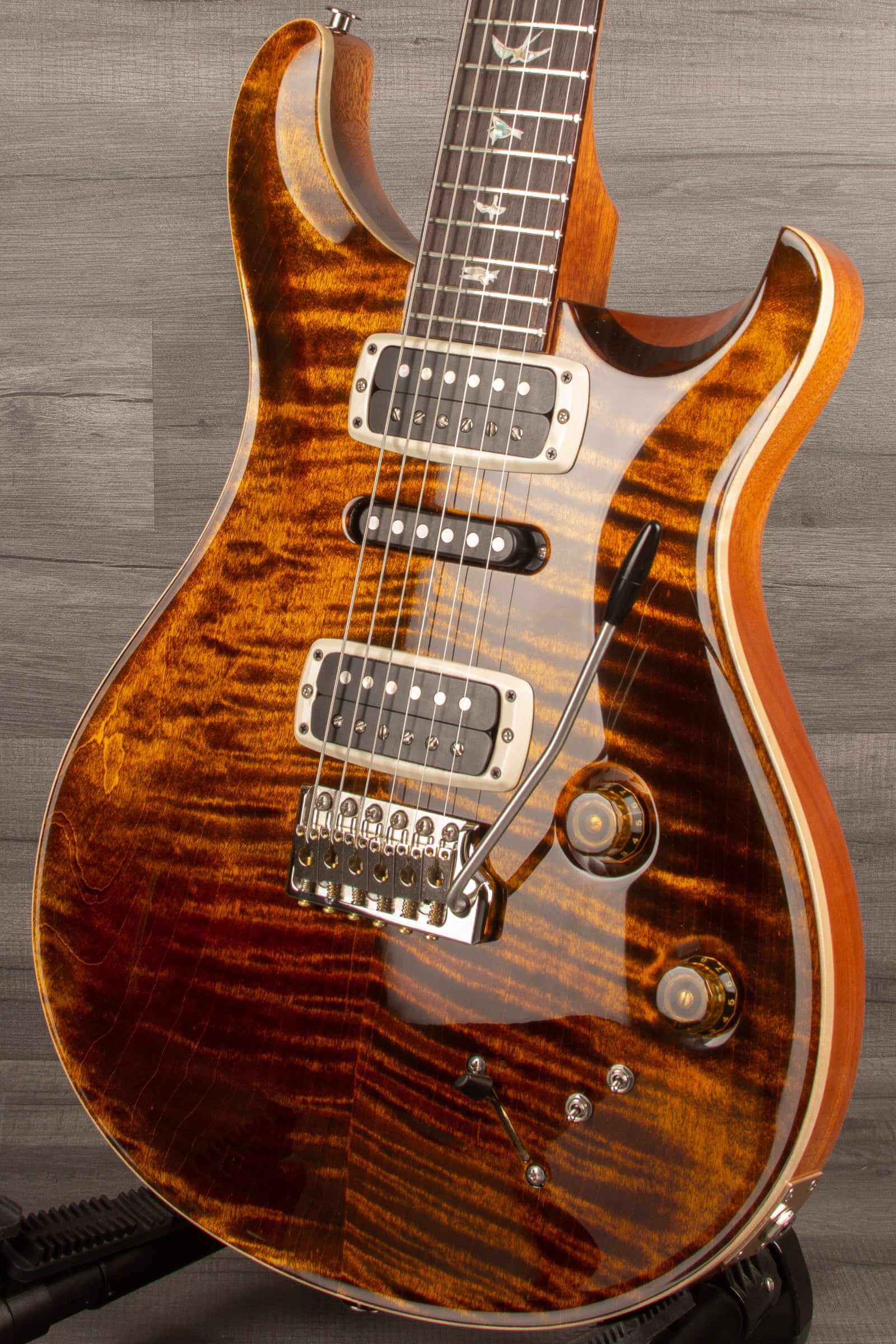 PRS Modern Eagle V - Yellow Tiger s#0357146