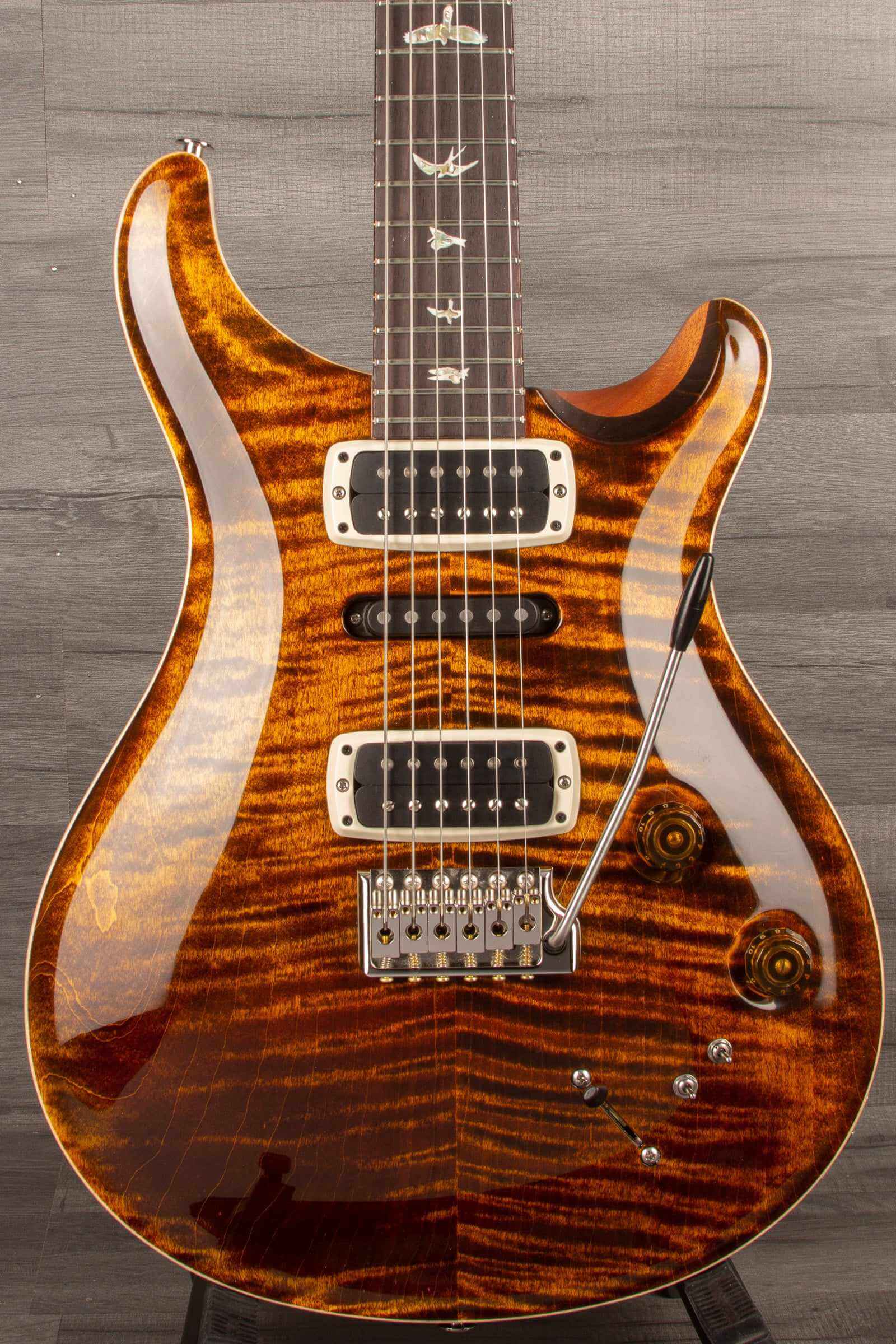 PRS Modern Eagle V - Yellow Tiger s#0357146