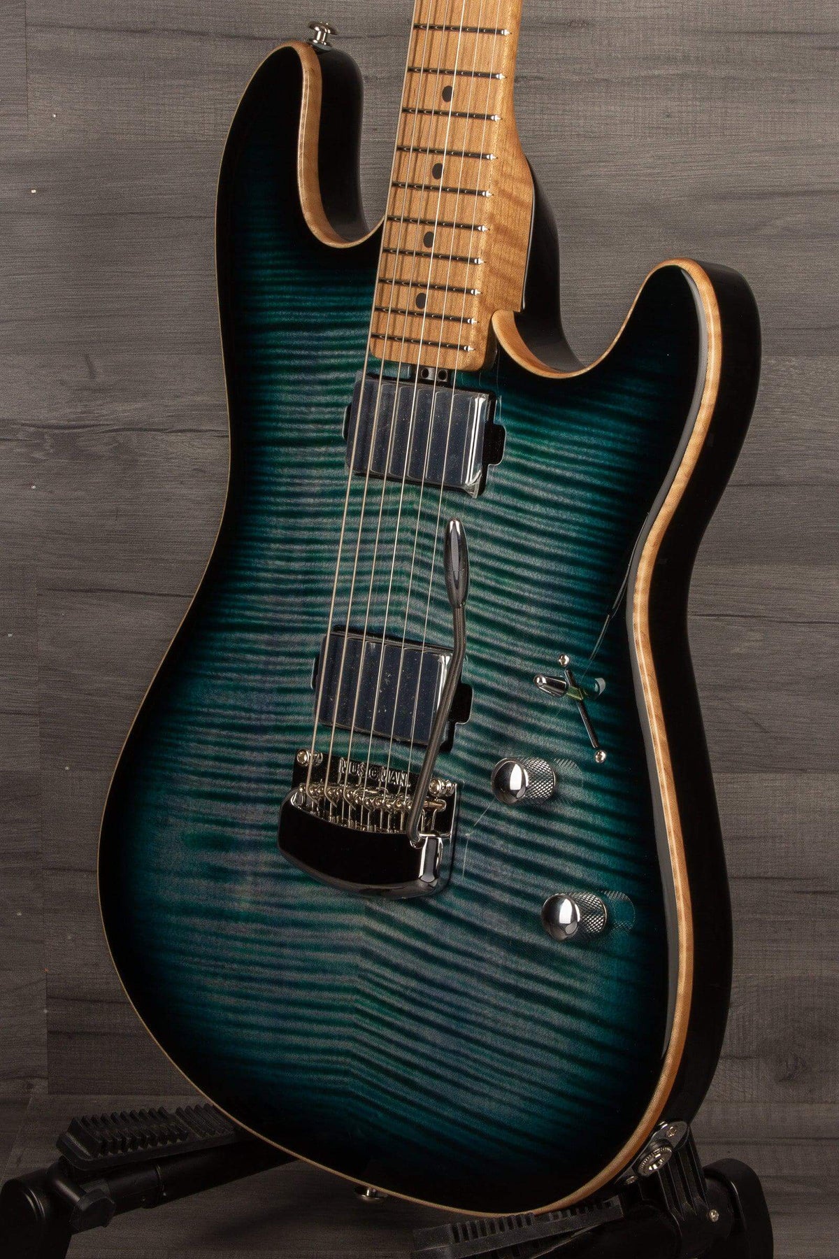 MusicMan Sabre - Yucatan Blue