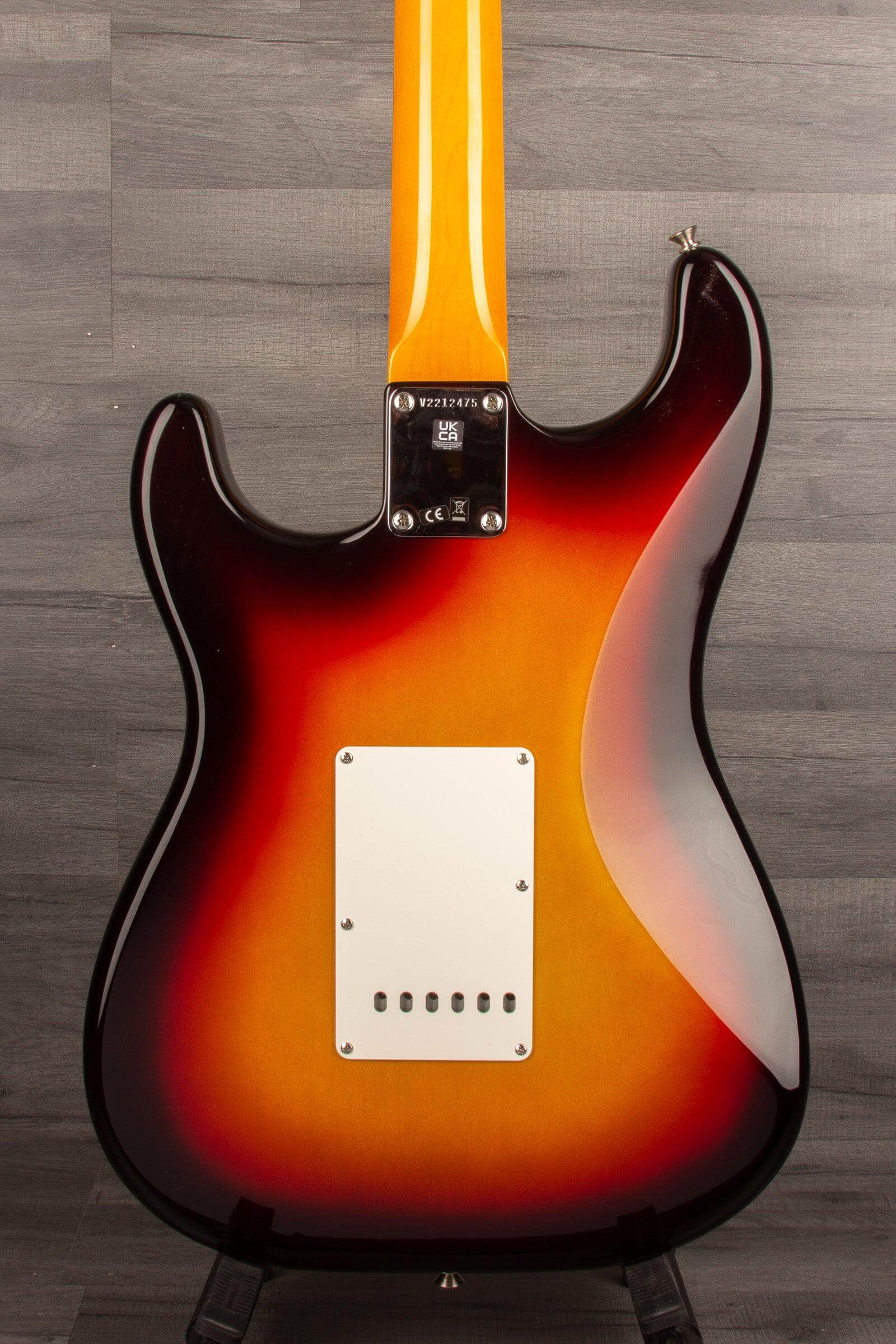 USED - Fender American Vintage II 1961 Stratocaster - 3-Colour Sunburst