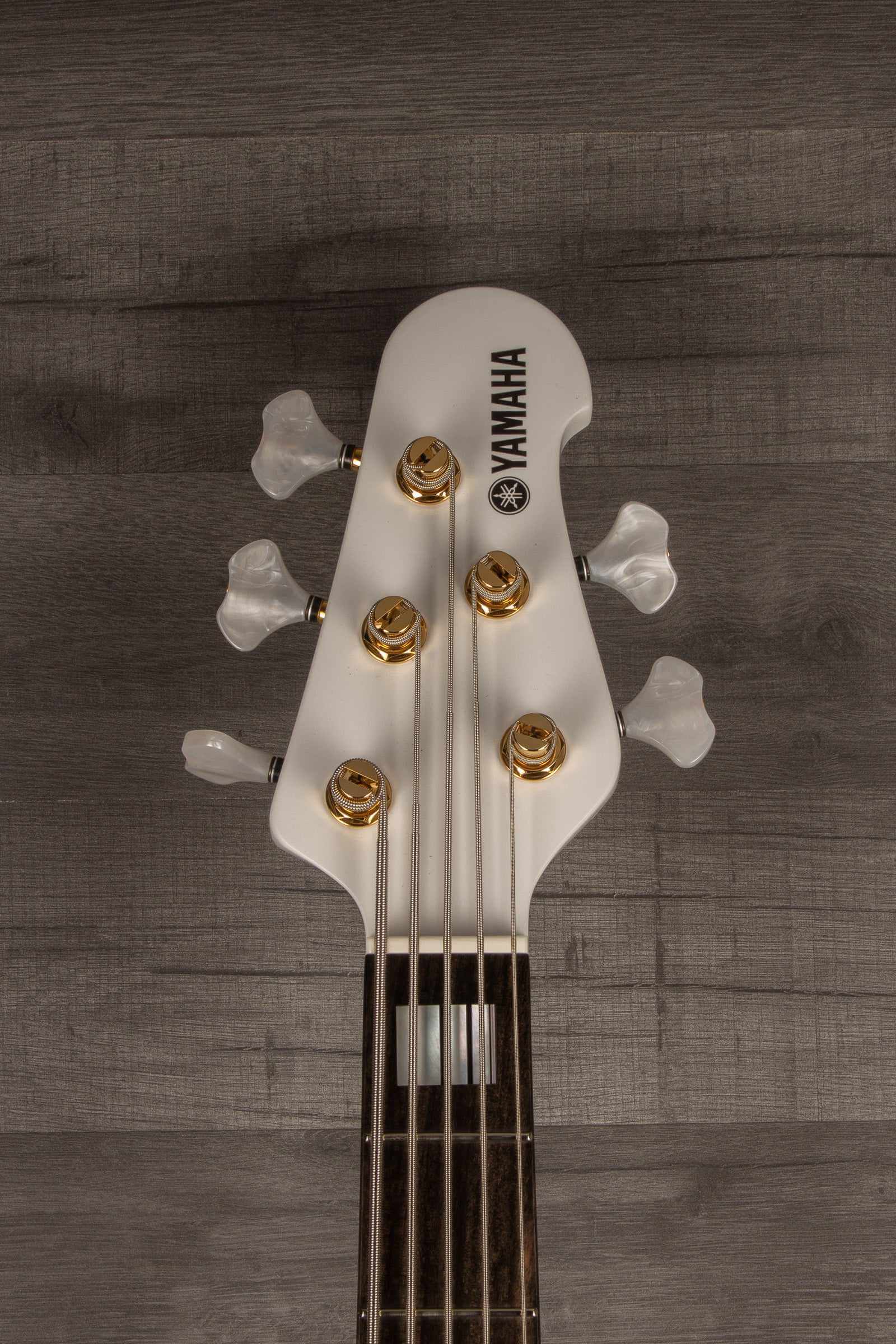 Yamaha BBNE2 White (Nathan East Signature Bass)