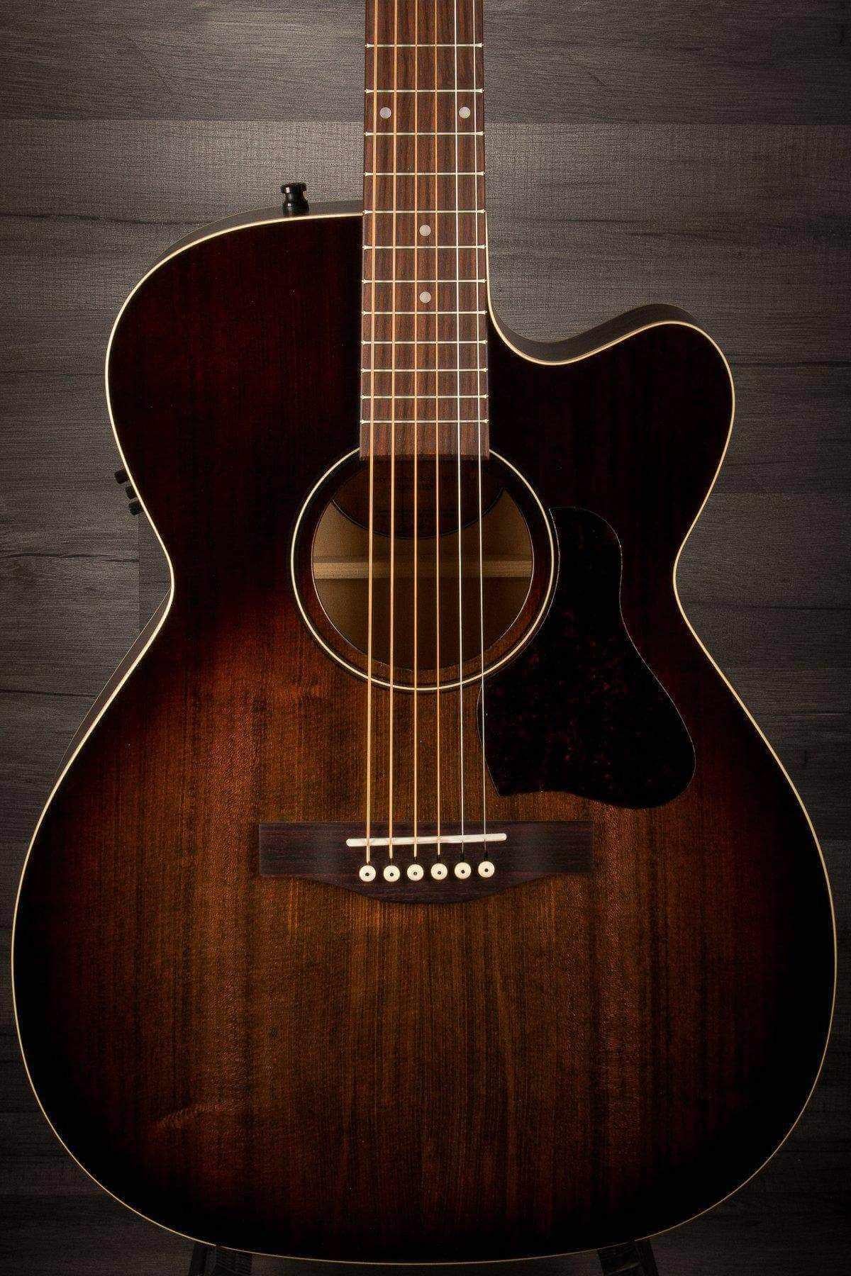 Art & Lutherie Legacy Bourbon Burst CW QIT - Acoustic Guitar