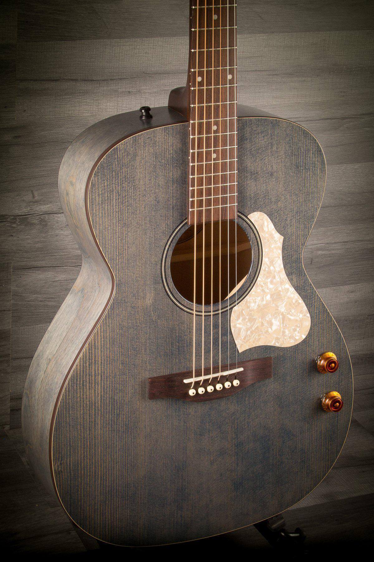 Art & Lutherie Acoustic Guitar Art & Lutherie Legacy Denim Blue Q-Discrete