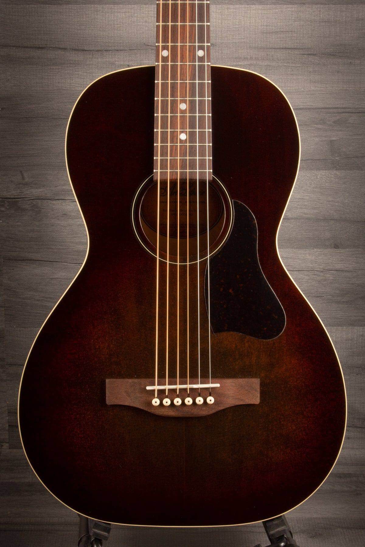 Art & Lutherie Roadhouse Bourbon Burst - MusicStreet