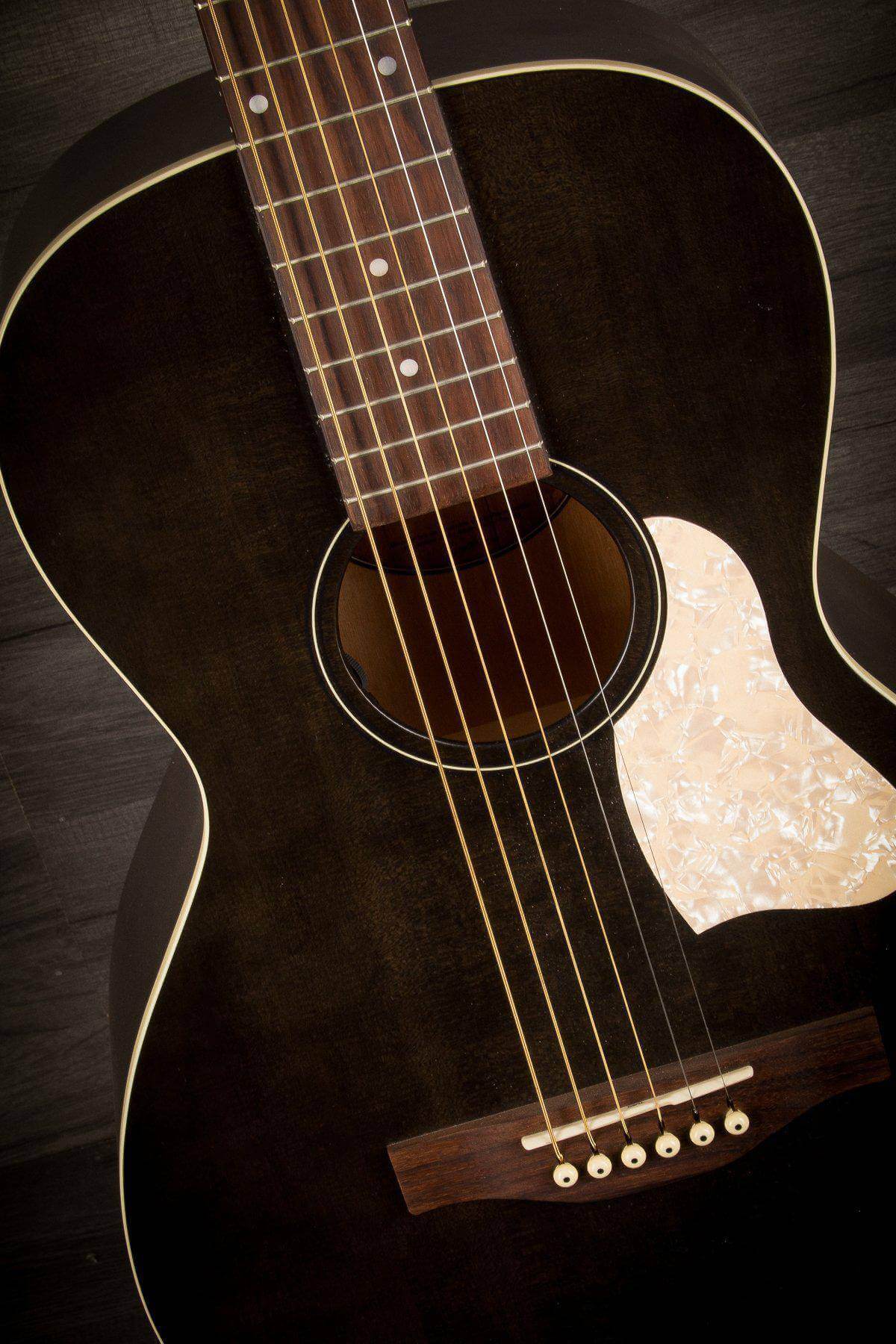 Art & Lutherie Roadhouse - Faded Black