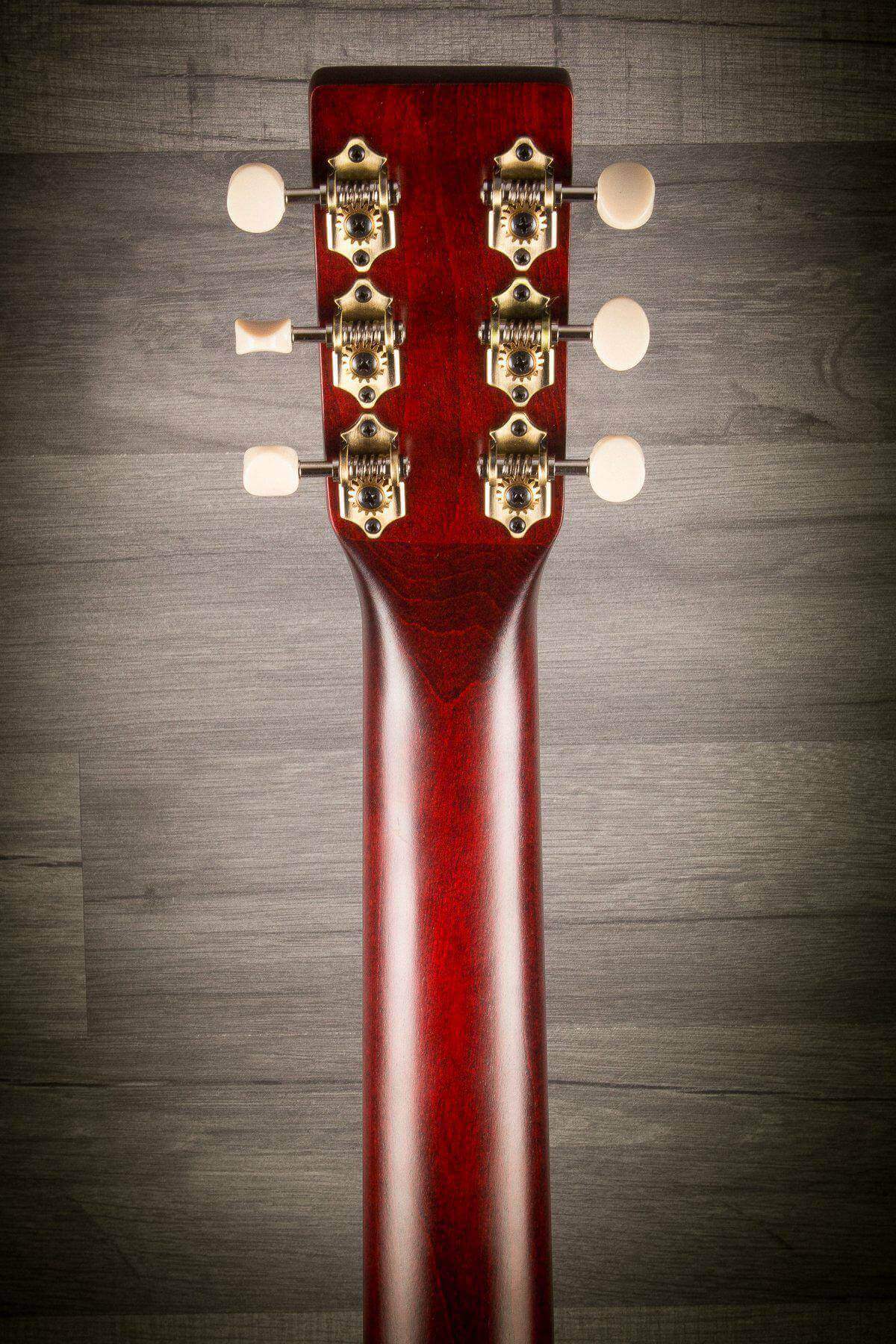 Art & Lutherie Roadhouse Tennessee Red