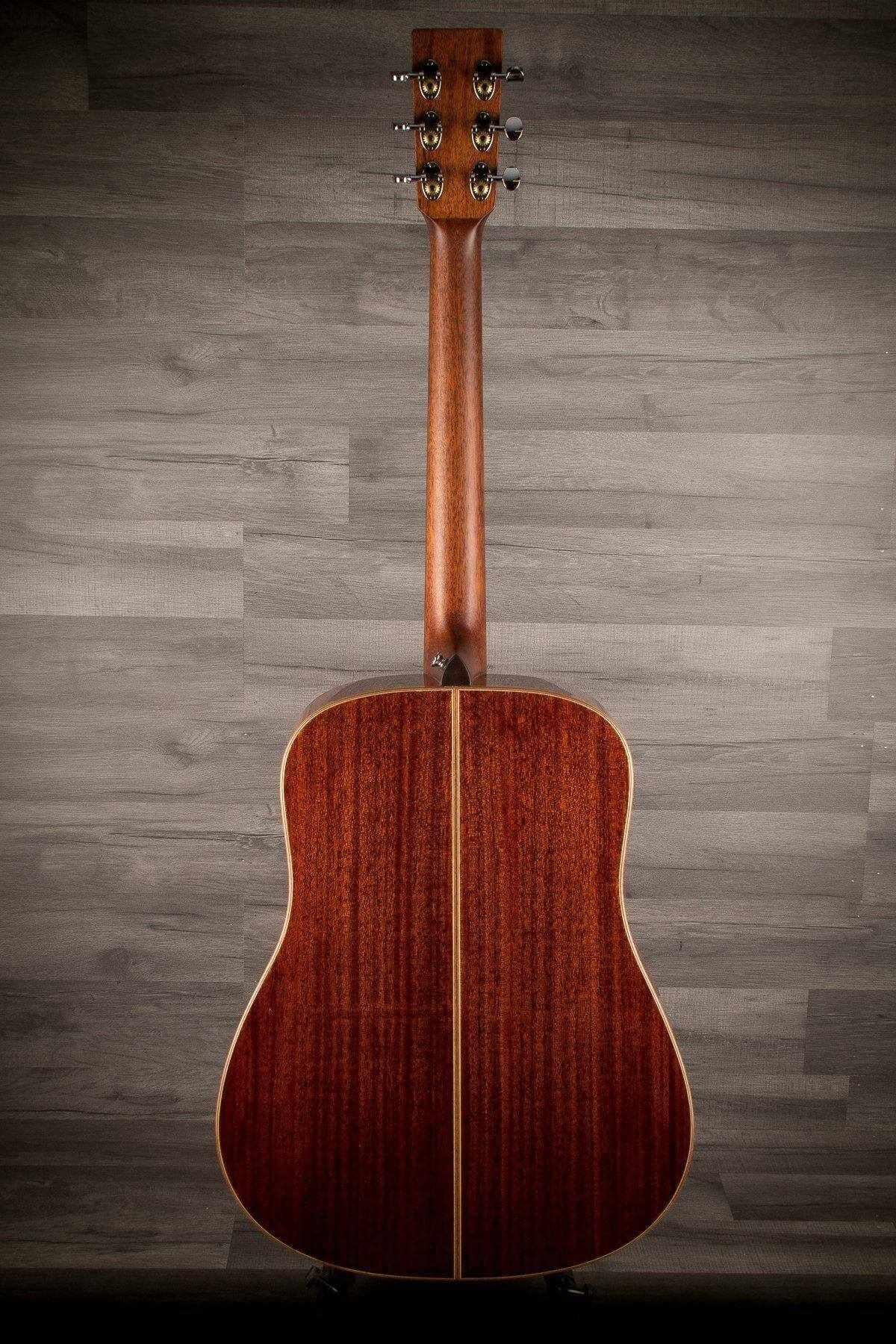 Auden Artist Mahogany Colton Cedar Full Body