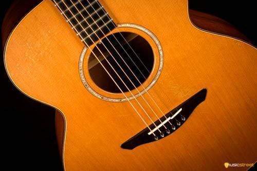 USED - Avalon L10 Acoustic Guitar